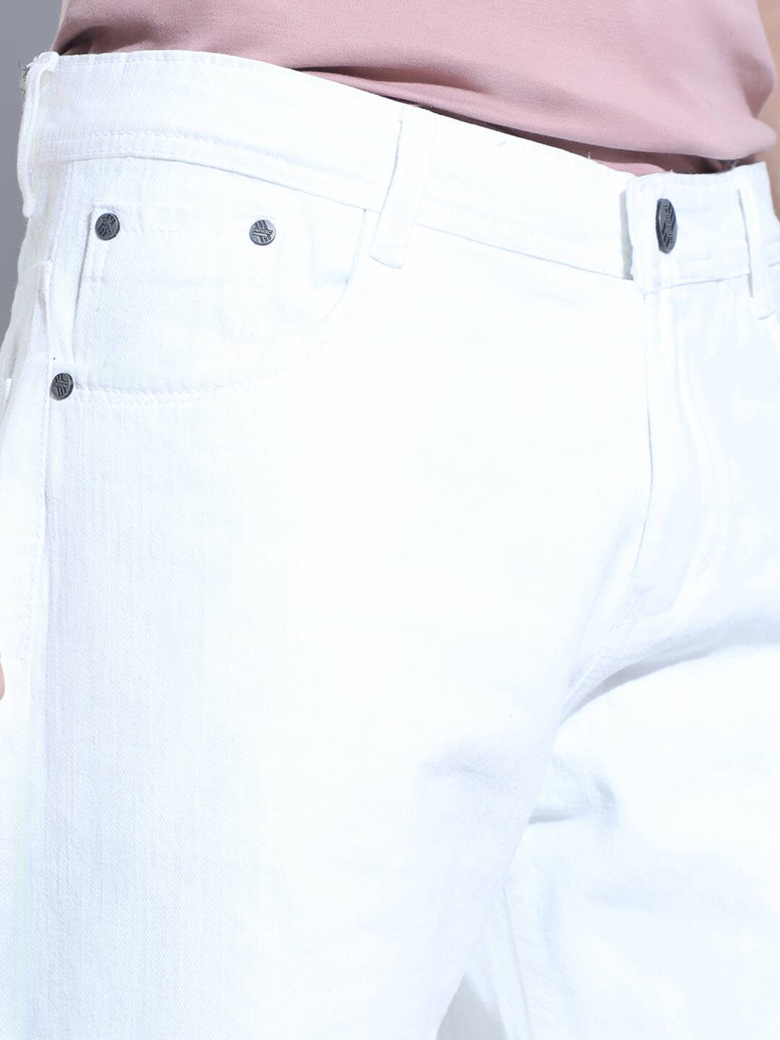 Hence Men White Relaxed Fit Jeans - Image 5