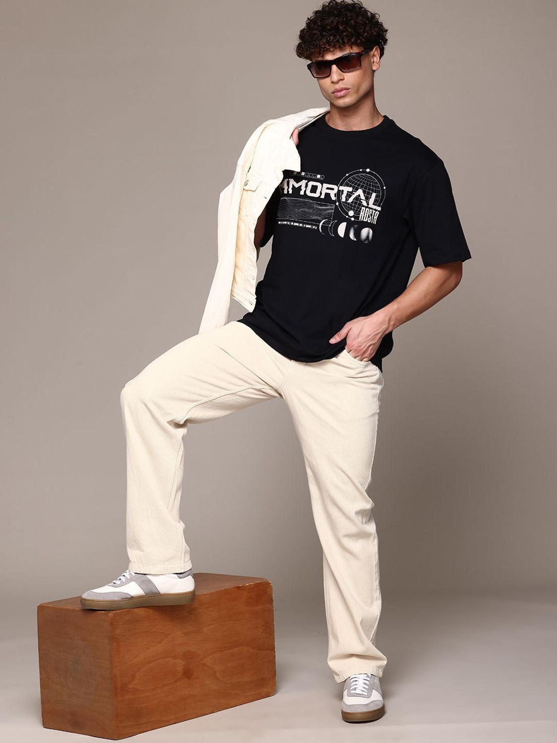 Image of Roadster Straight Fit Men Beige Jeans