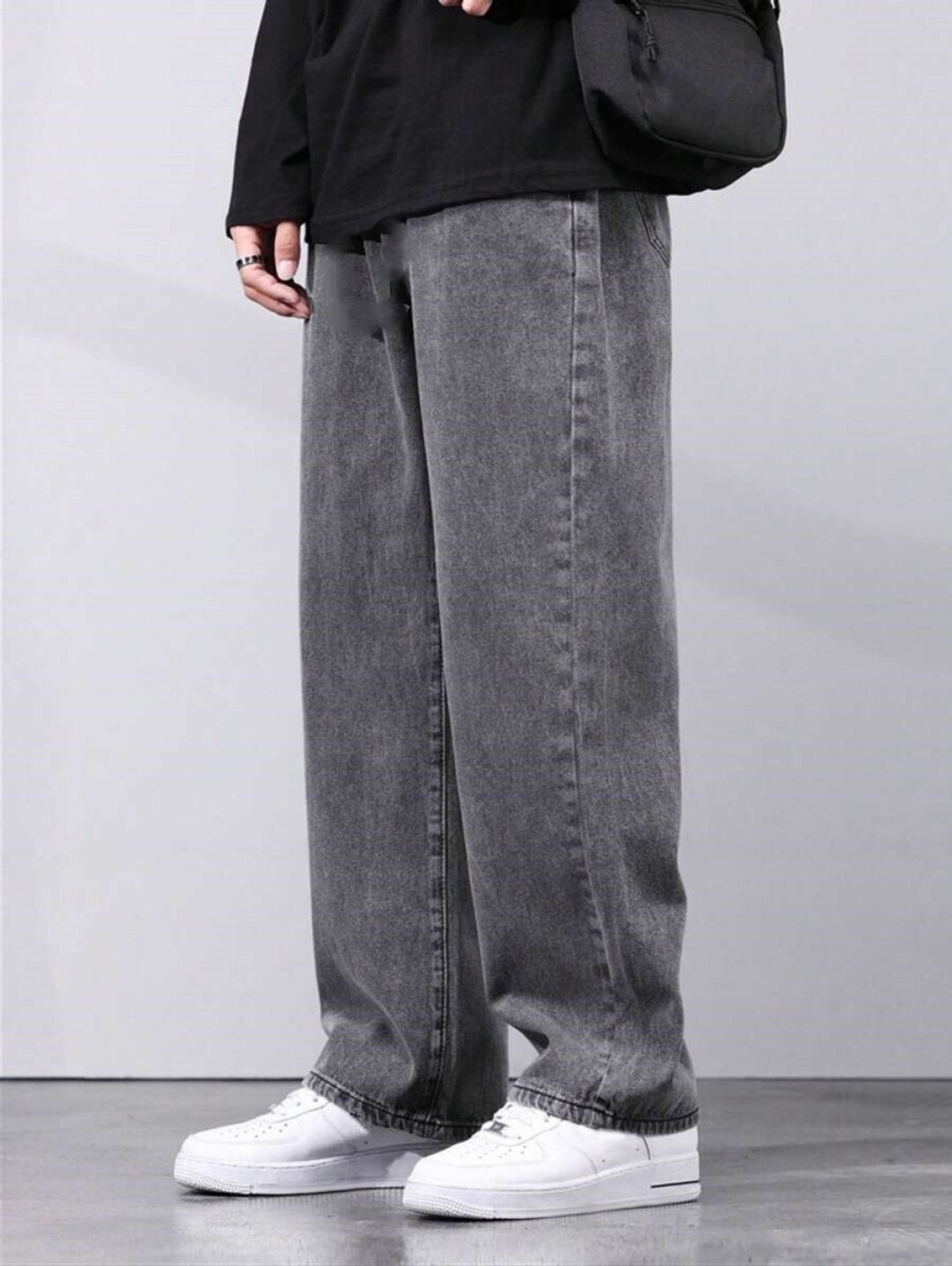 Image of SOUTHEE Straight Fit Men Grey Jeans
