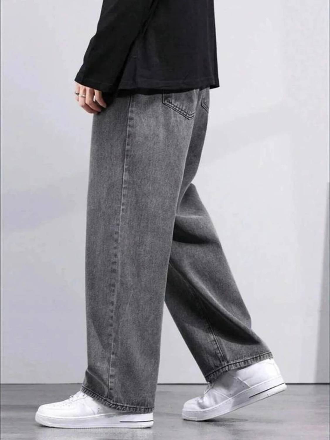 HEADSTER Straight Fit Men Grey Jeans