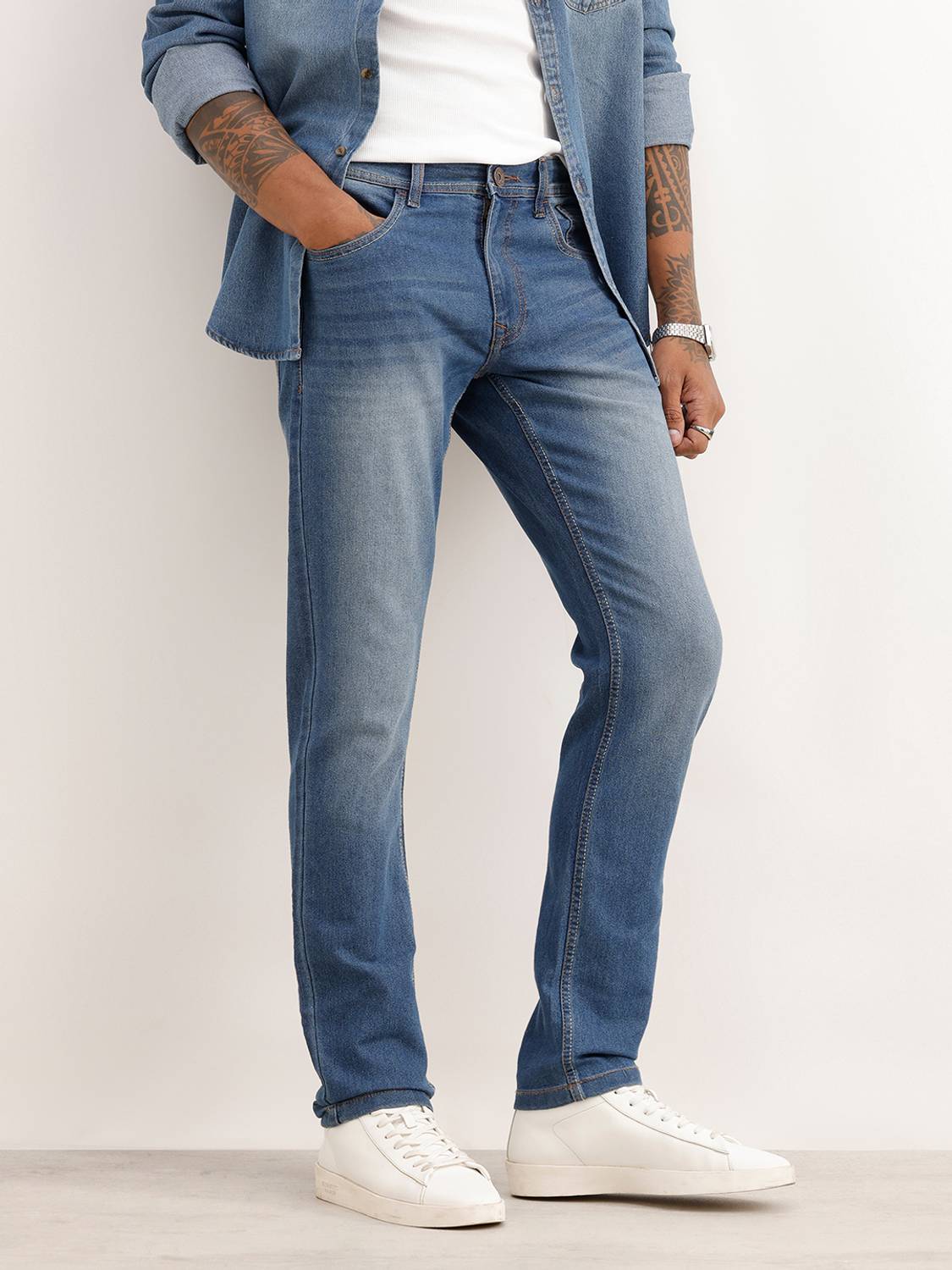 WROGN Straight Fit Men Blue Jeans