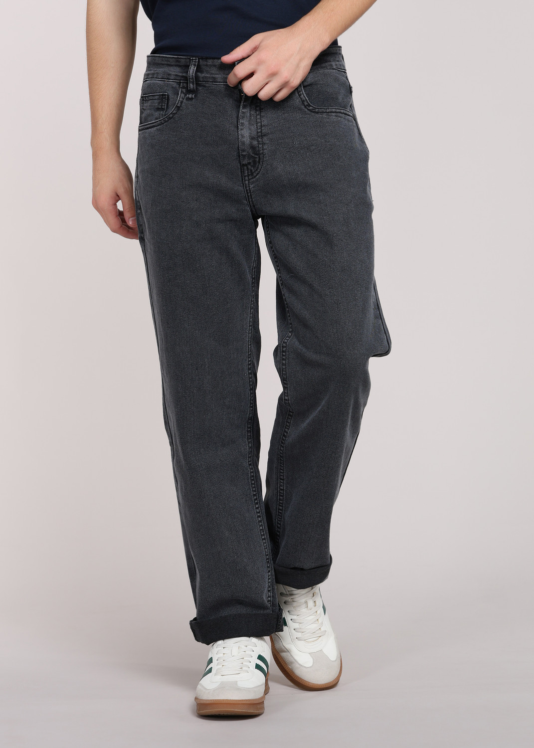 Image of Roadster Men Straight Fit Mid Rise Black Jeans