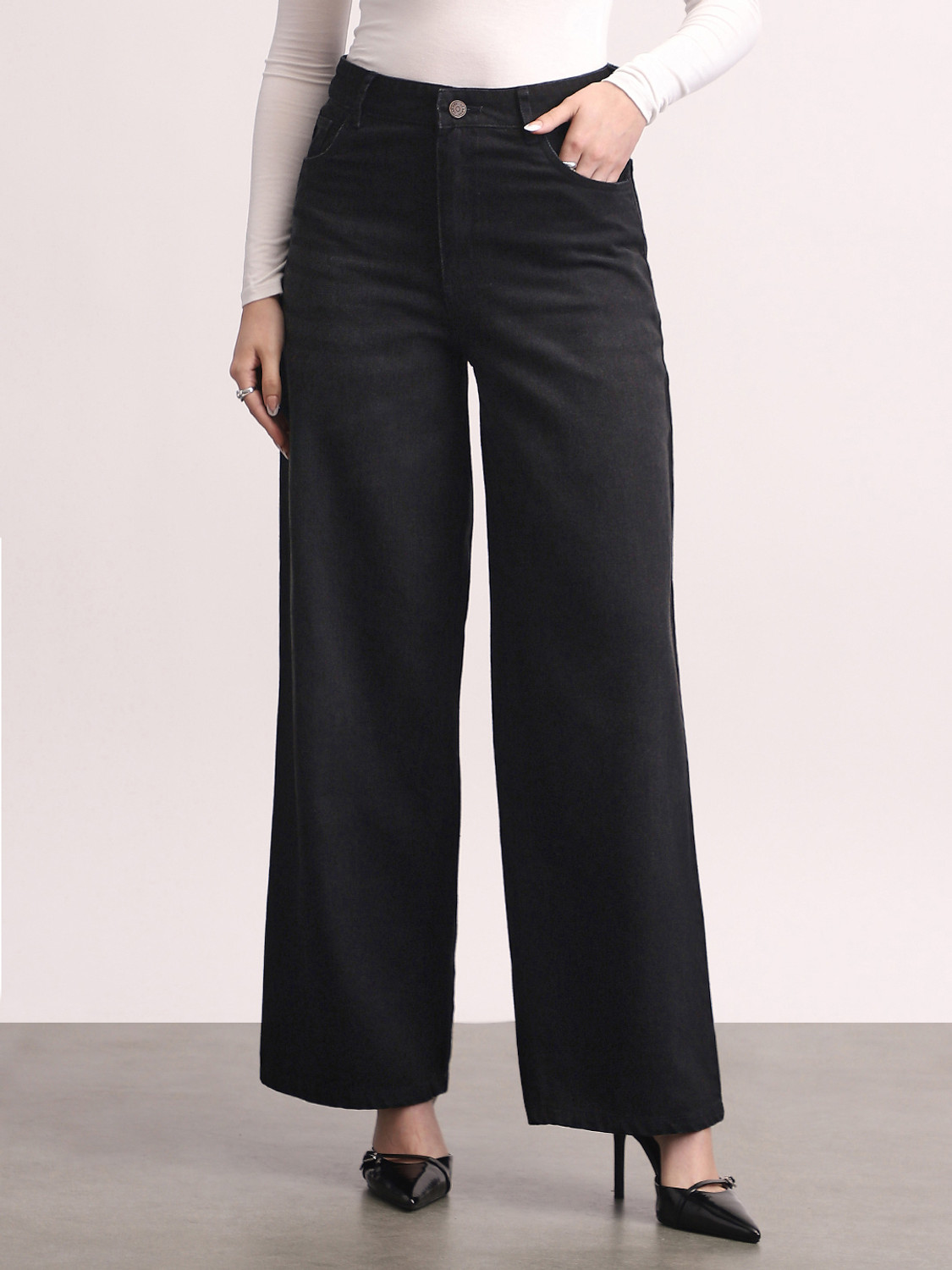 Image of Urbano Fashion Loose Fit Women Black Jeans