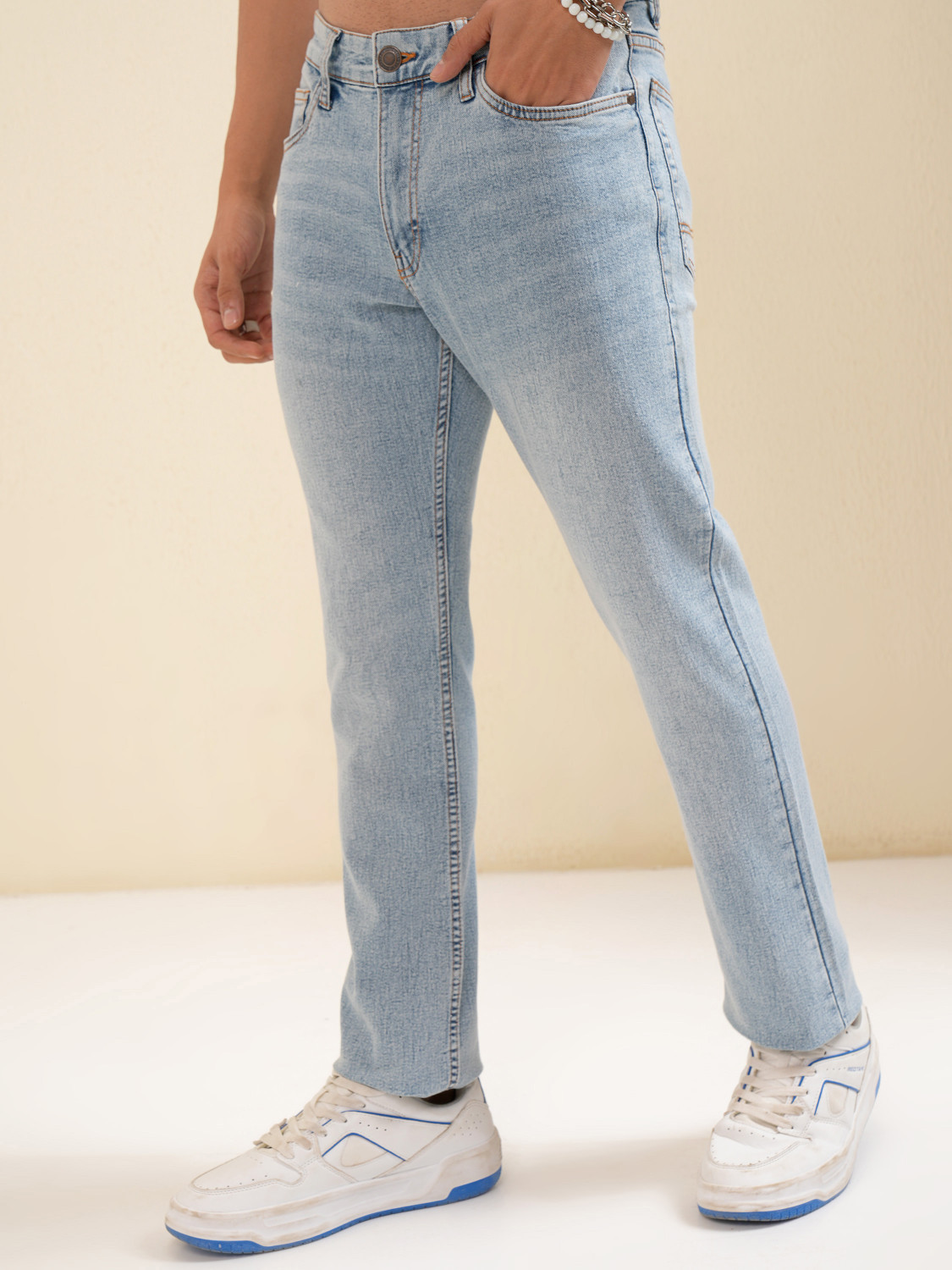 Image of HIGHLANDER Men Straight Fit Mid Rise Light Blue Jeans