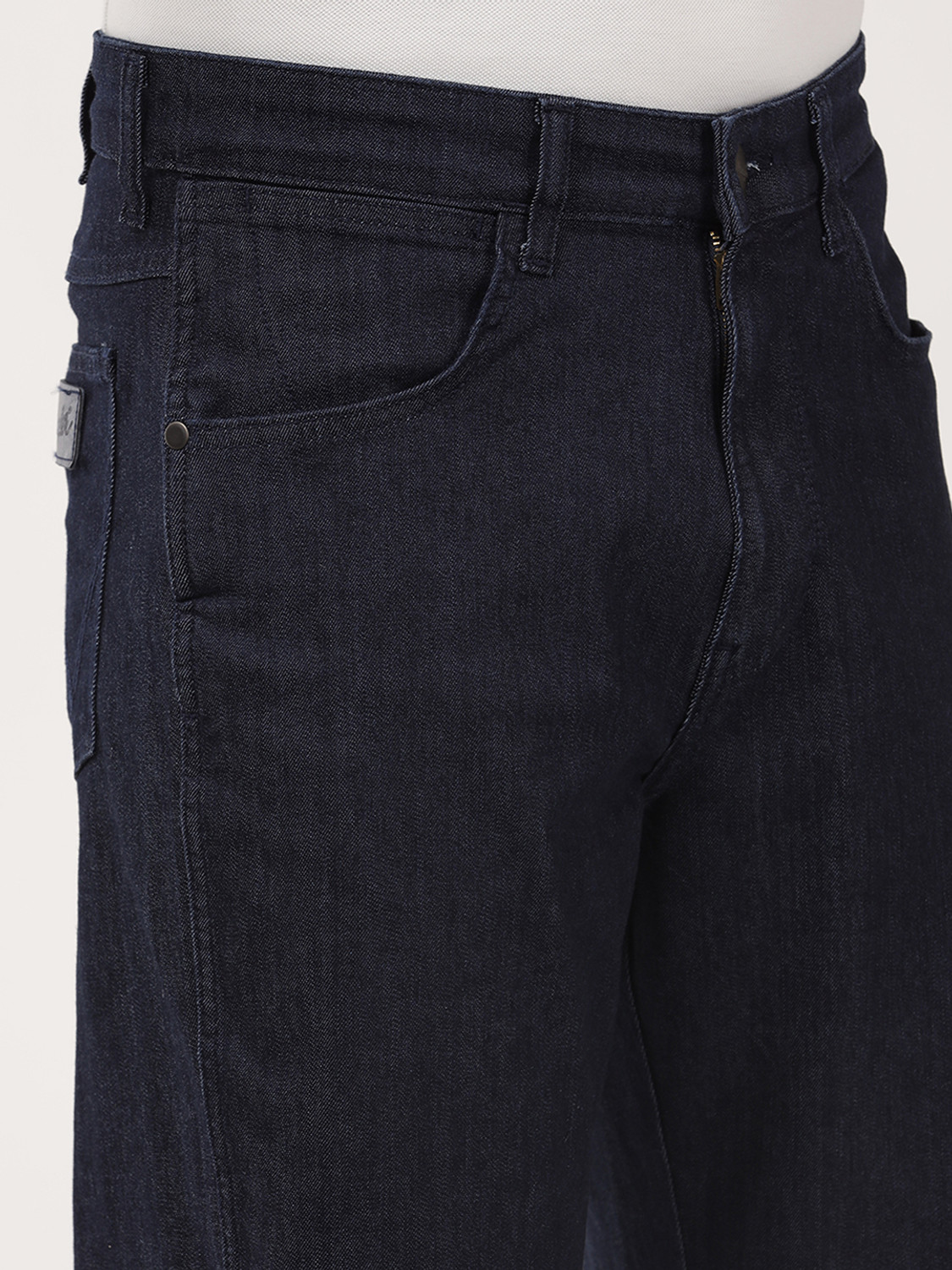 Image of Wrangler Relaxed Fit Men Blue Jeans