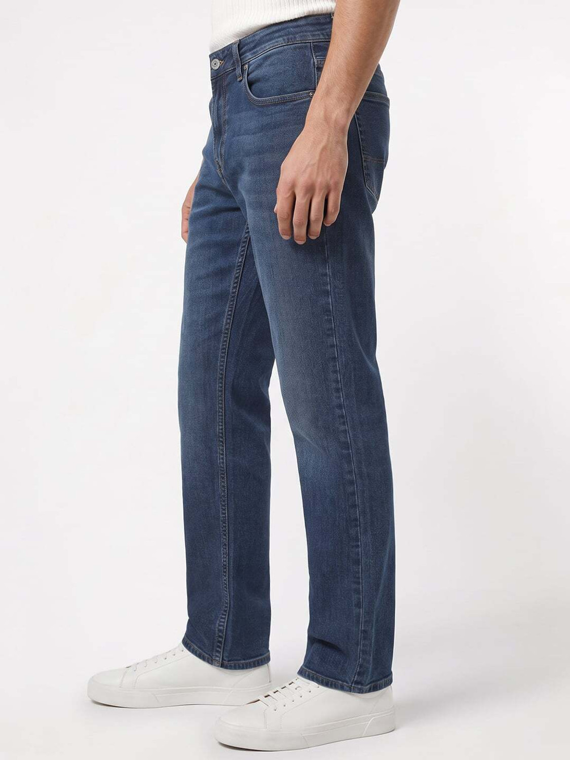 Image of Spykar Straight Fit Men Blue Jeans