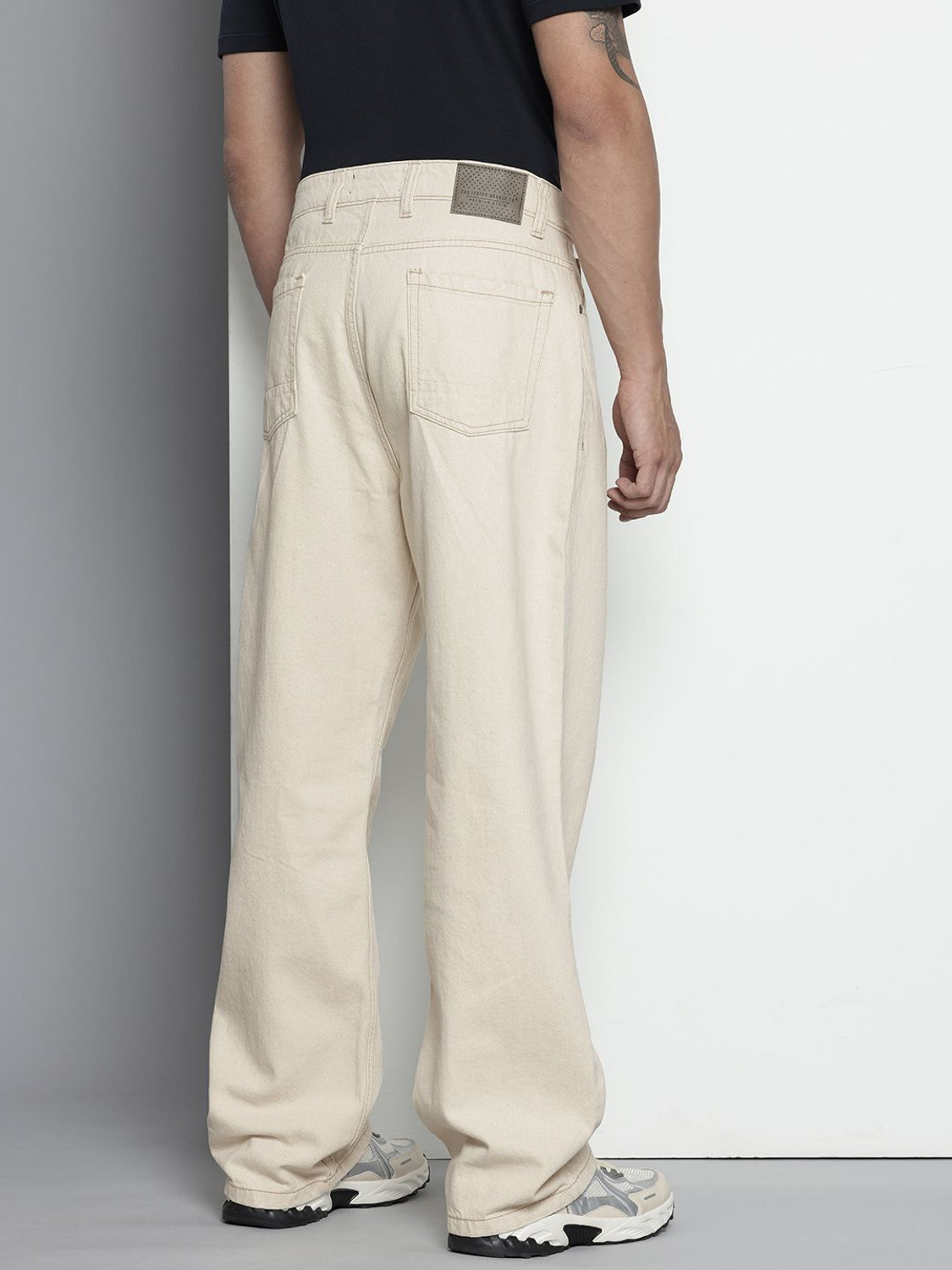 Image of The Indian Garage Co. Loose Fit Men White Jeans