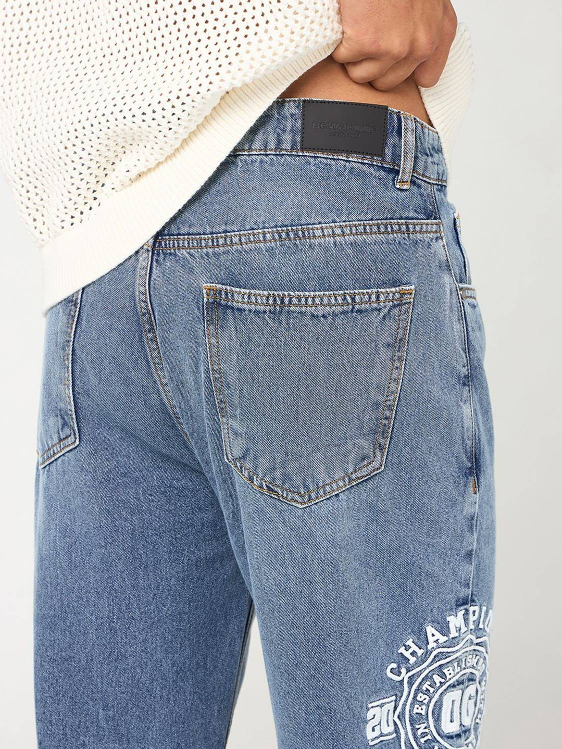 BEWAKOOF Straight Fit Men Blue Jeans - Image 5