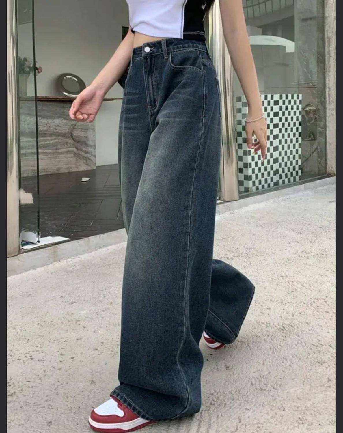 HouseOfCommon Loose Fit Women Blue Jeans - Image 1