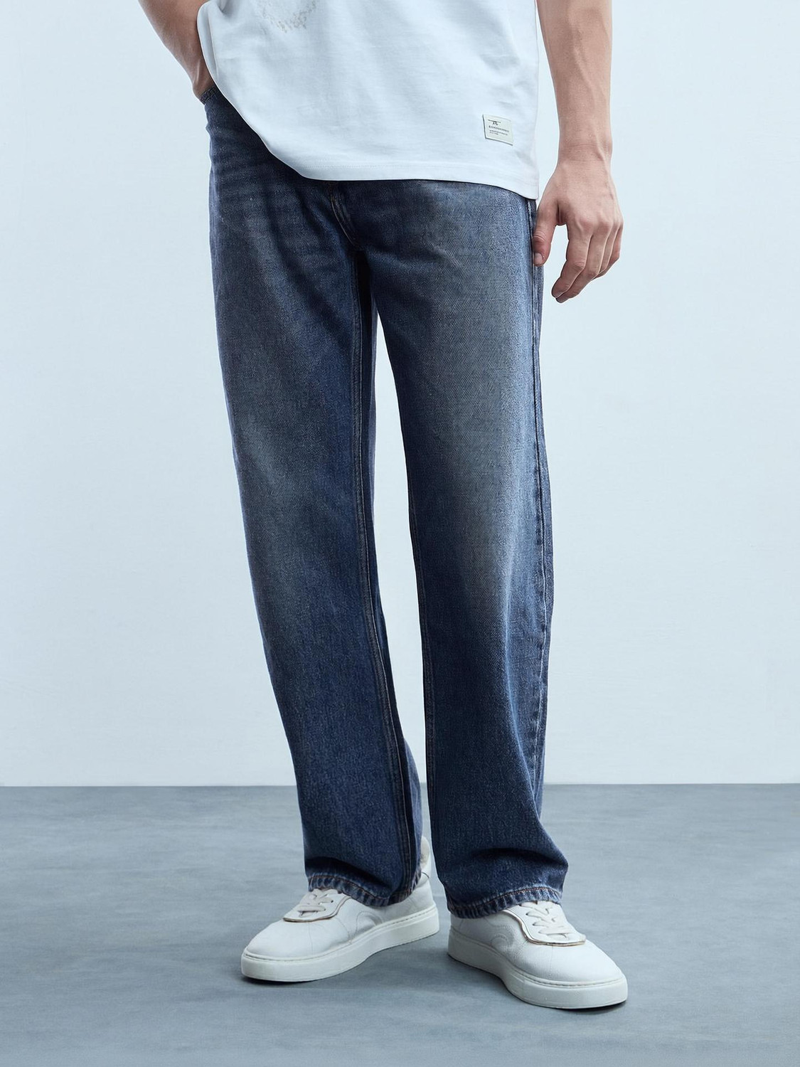 Image of FLYING MACHINE Loose Fit Men Blue Jeans