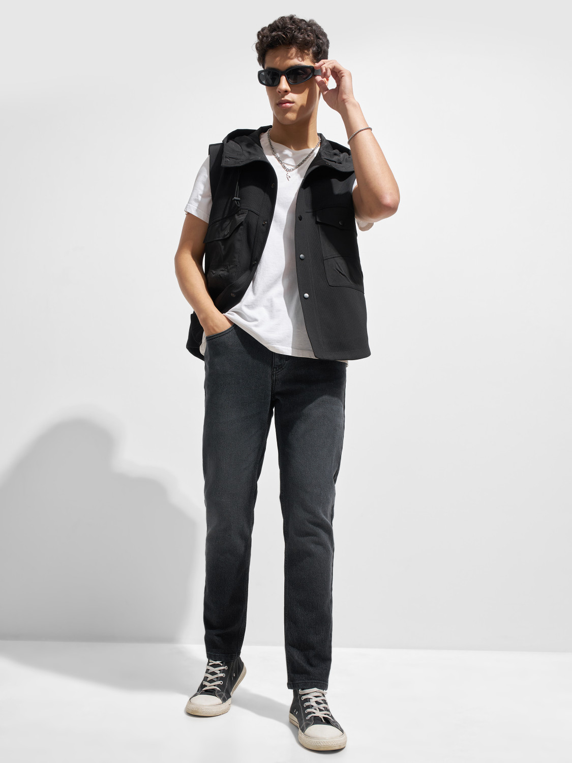 Image of HIGHLANDER Men Slim Mid Rise Black Jeans