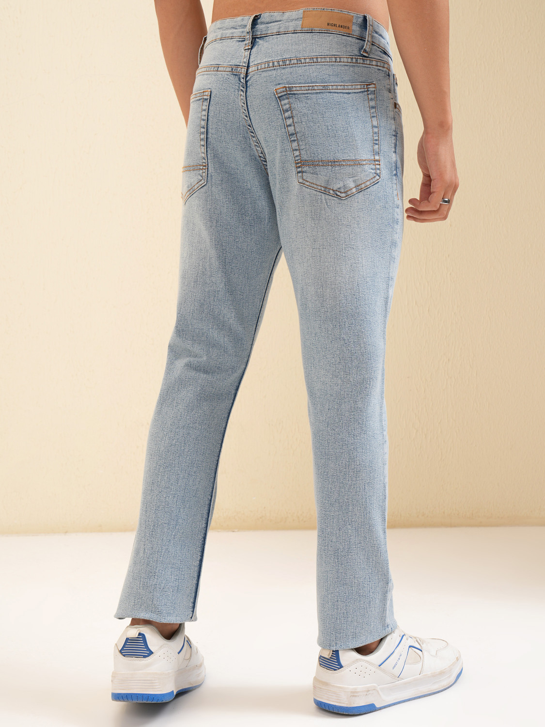 Image of HIGHLANDER Men Straight Fit Mid Rise Light Blue Jeans