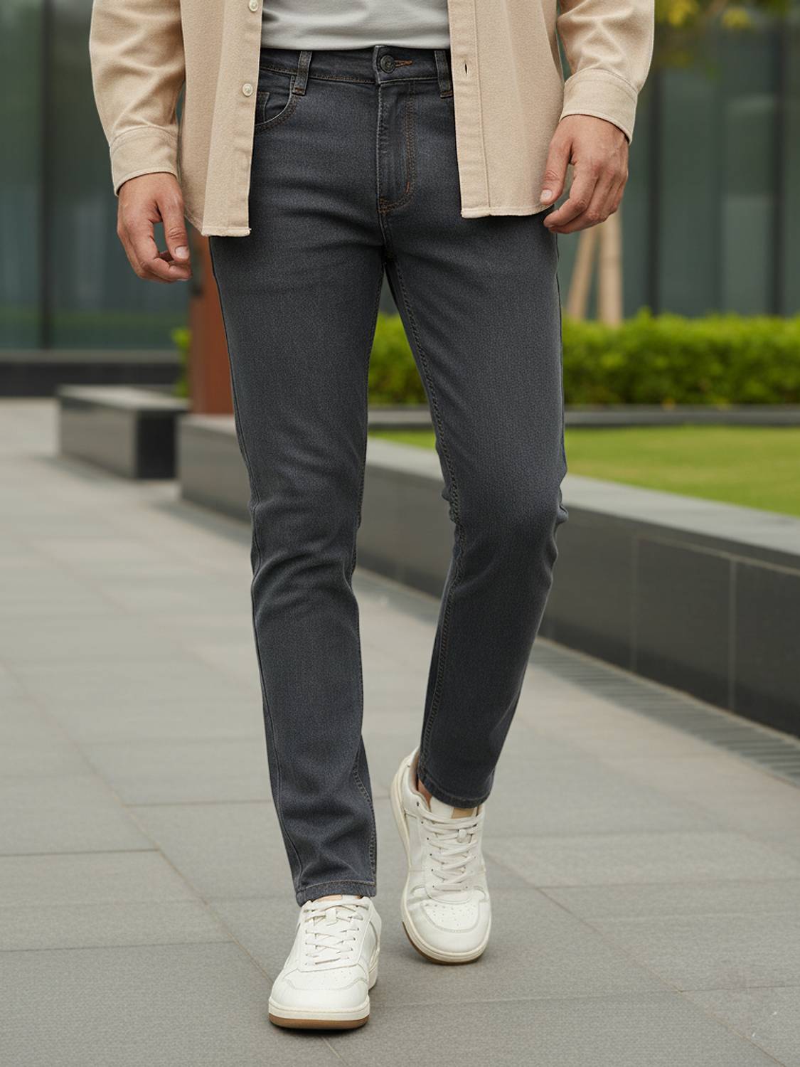 Urbano Fashion Men Slim Mid Rise Grey Jeans