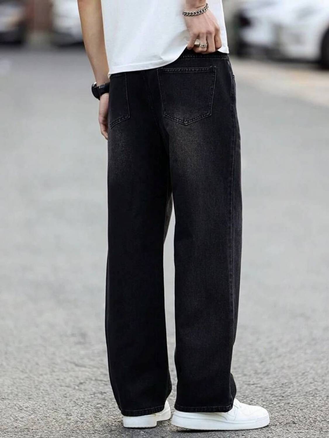 Men Regular Mid Rise Black Jeans - Image 2