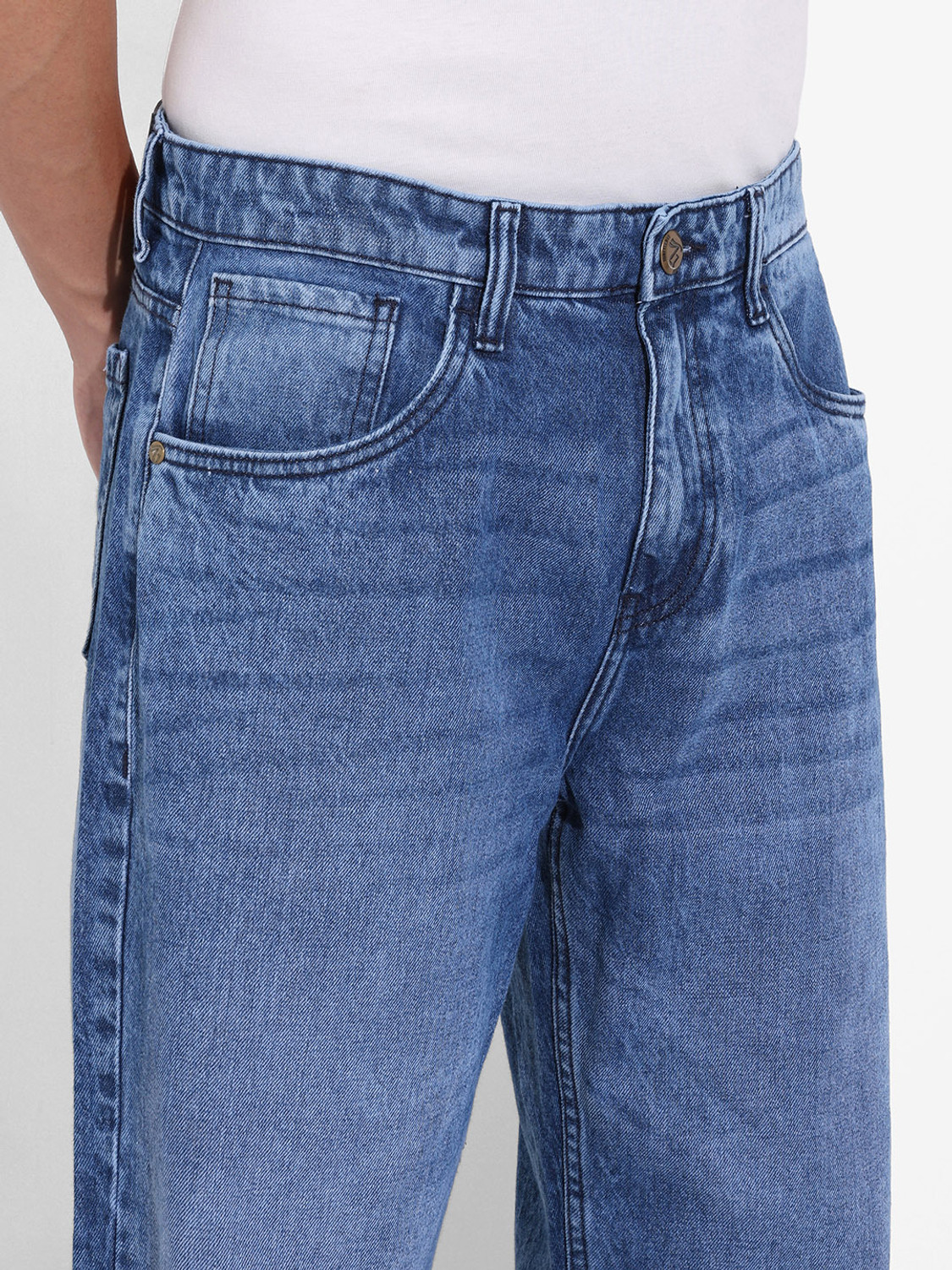 Image of The Indian Garage Co. Relaxed Fit Men Blue Jeans