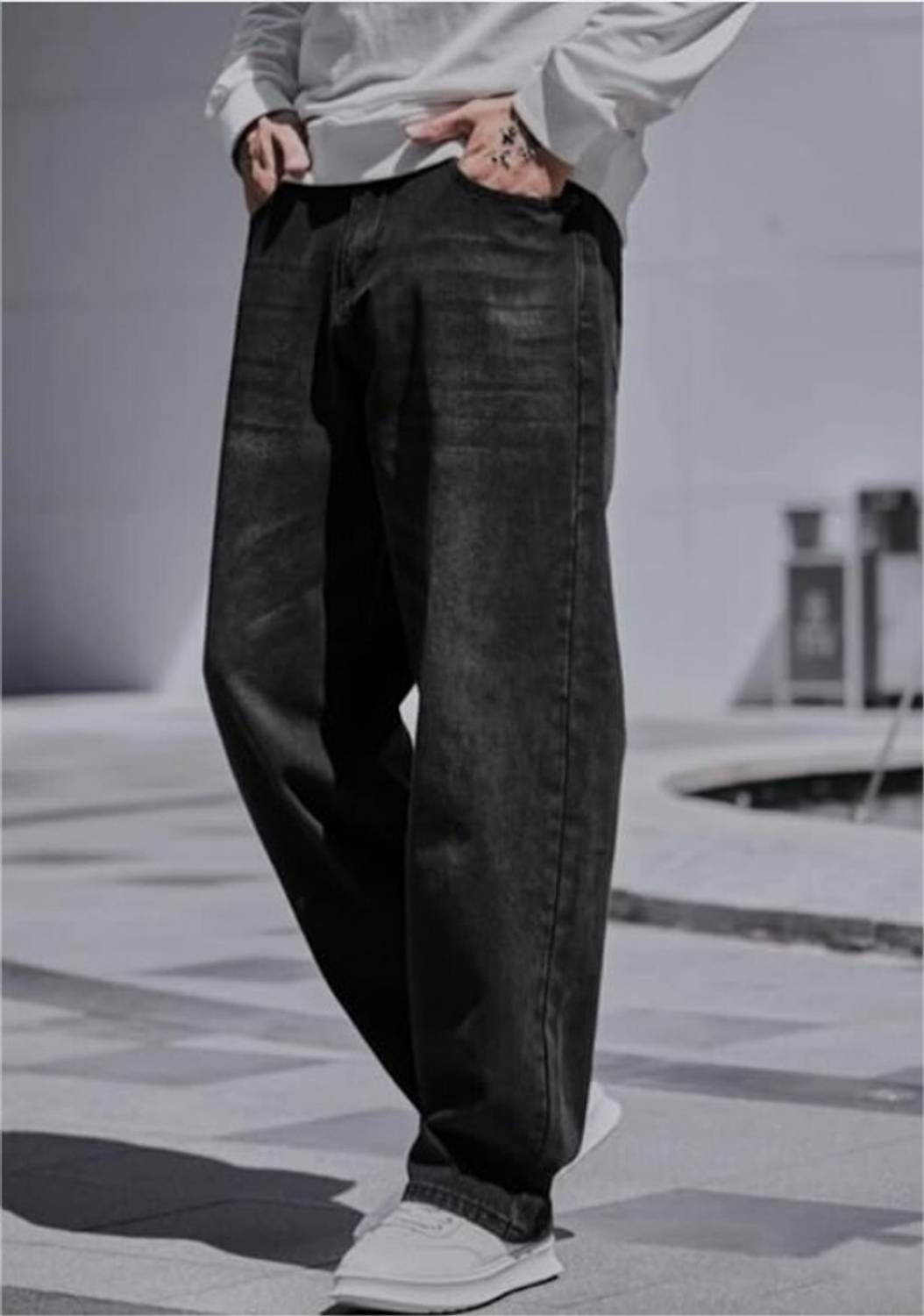 Khokhariya Straight Fit Men Black Jeans