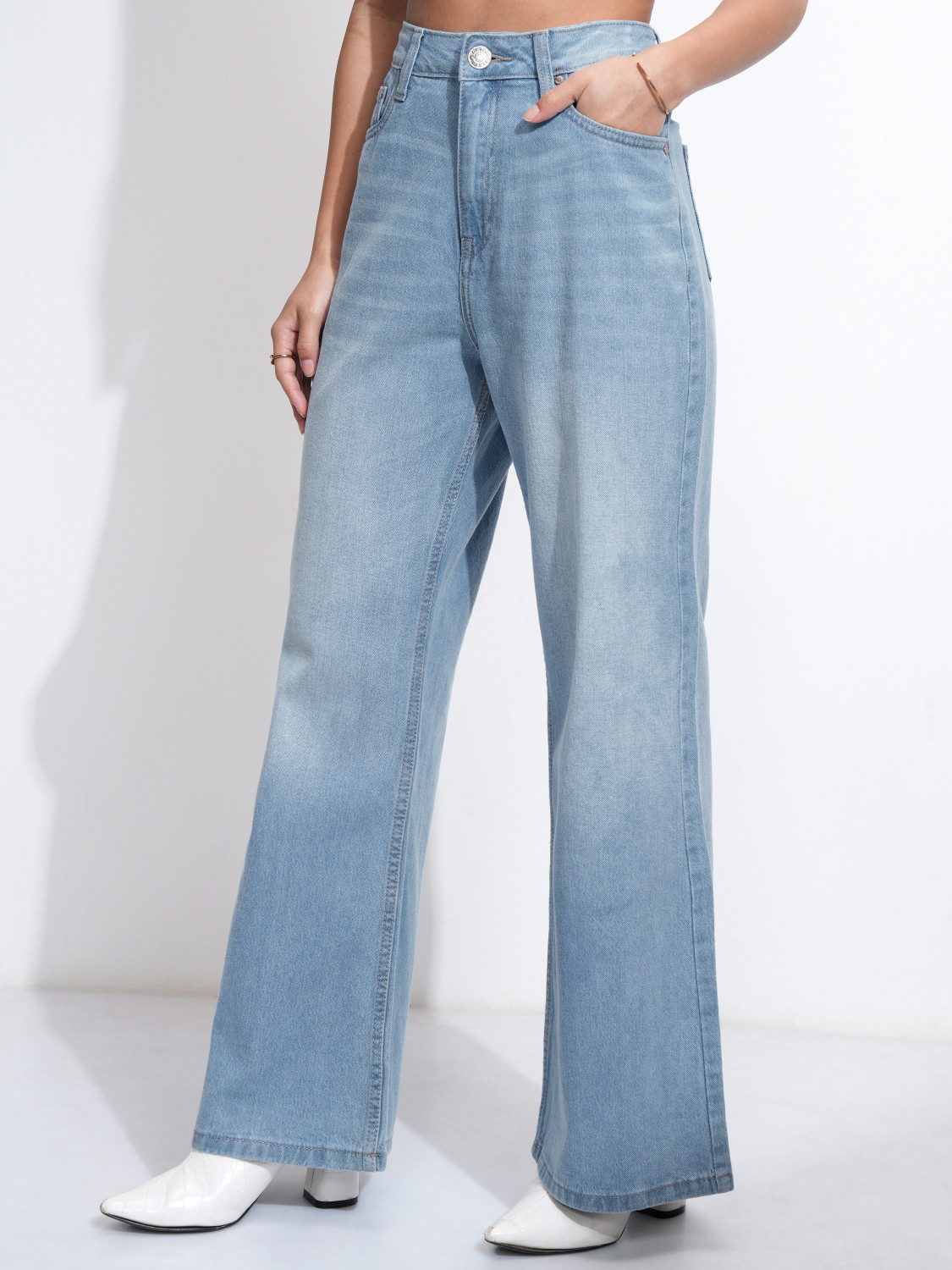 Image of Tokyo Talkies Regular Women Light Blue Jeans