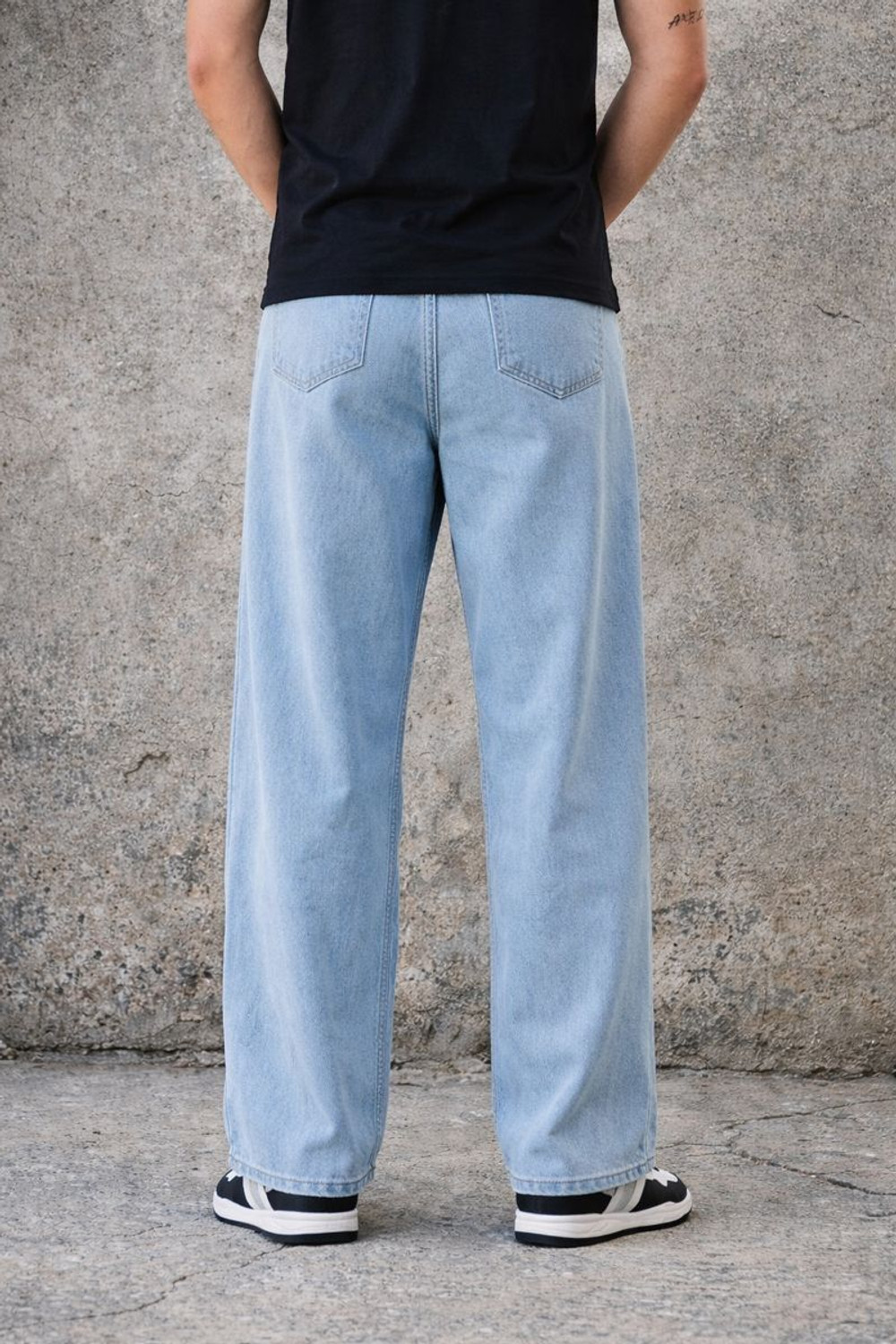 Image of LEVORCE Loose Fit Men Light Blue Jeans