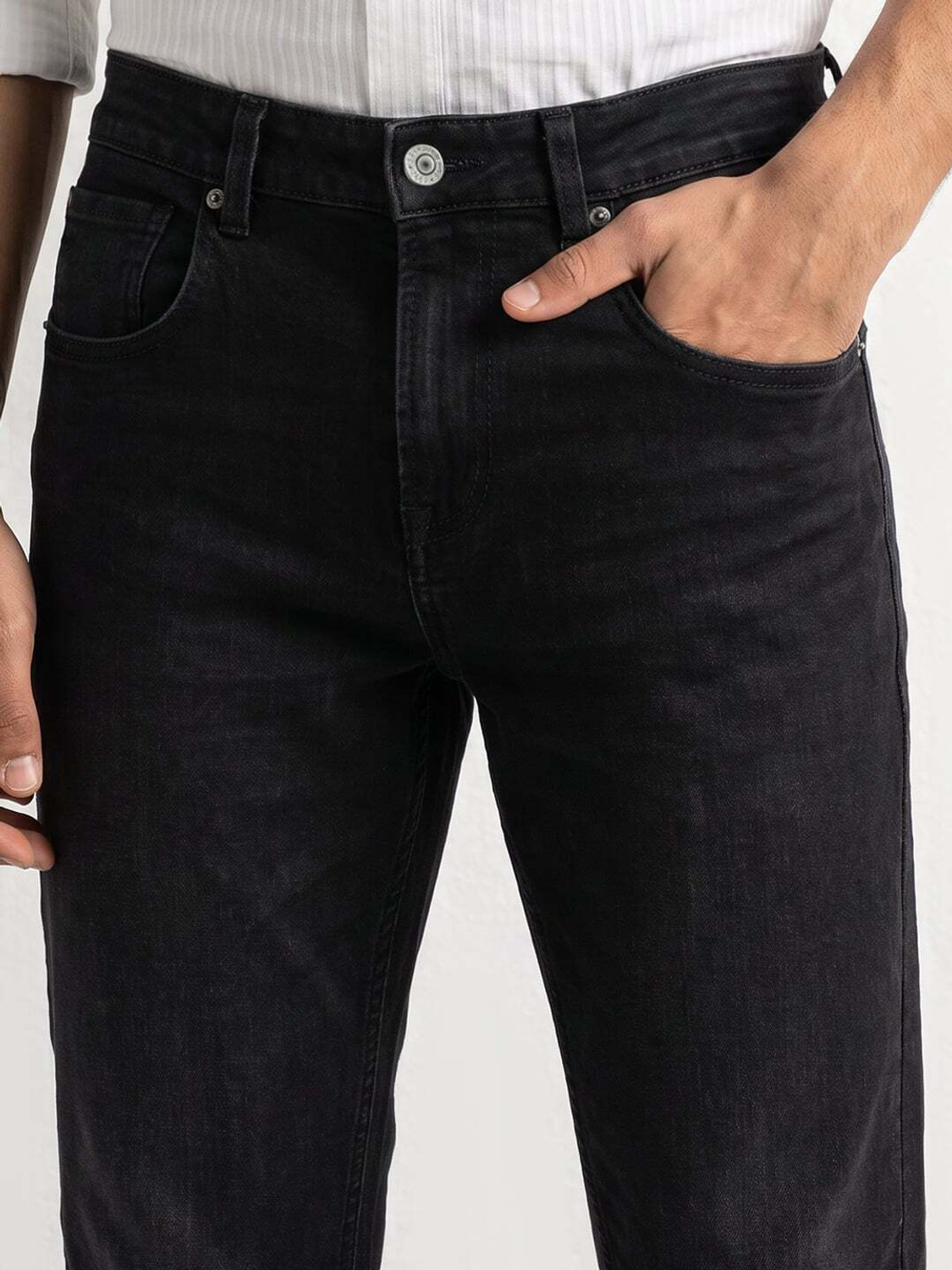 Image of Spykar Straight Fit Men Black Jeans
