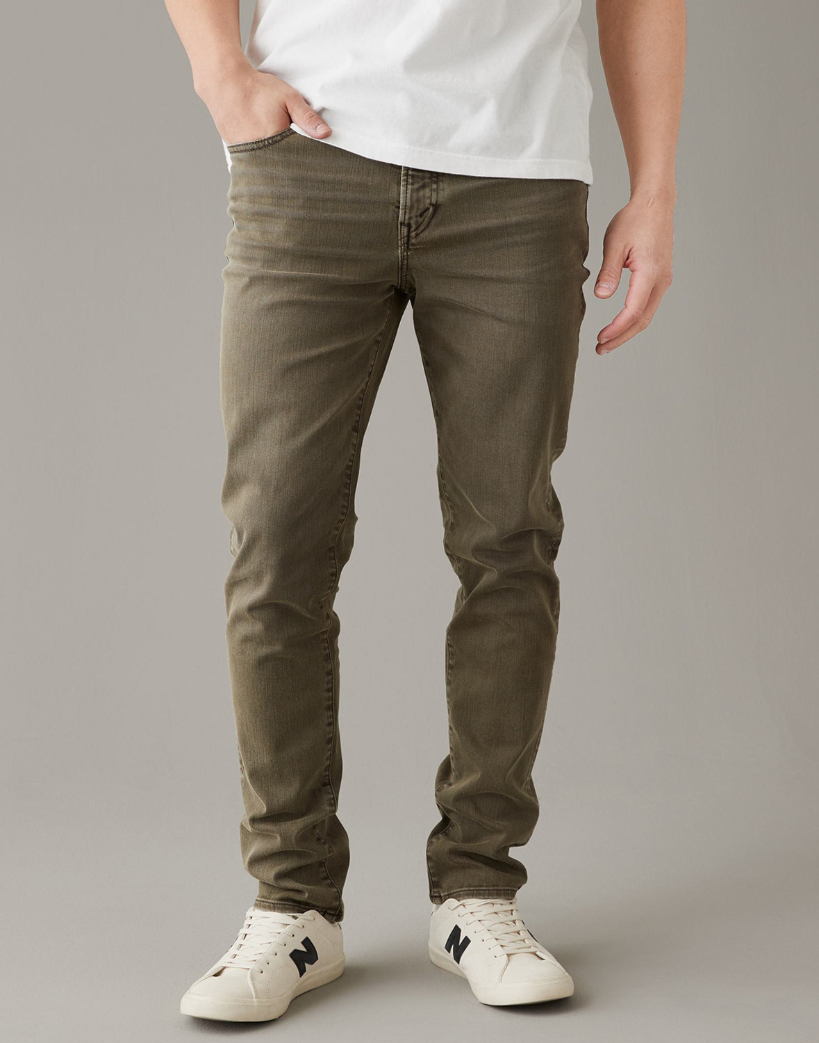 Image of American Eagle Men Slim Mid Rise Green Jeans