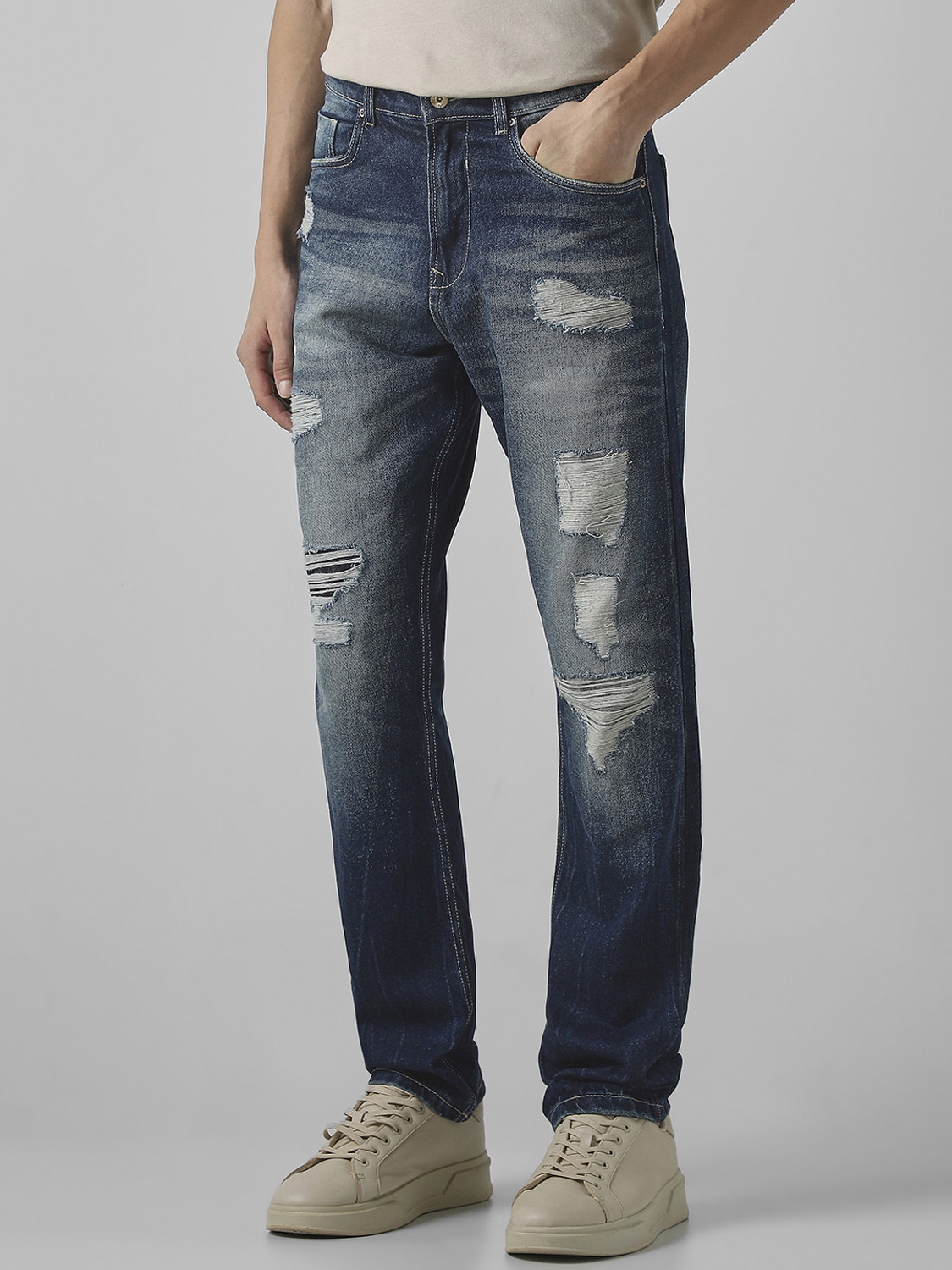 Image of MUFTI Loose Fit Men Blue Jeans