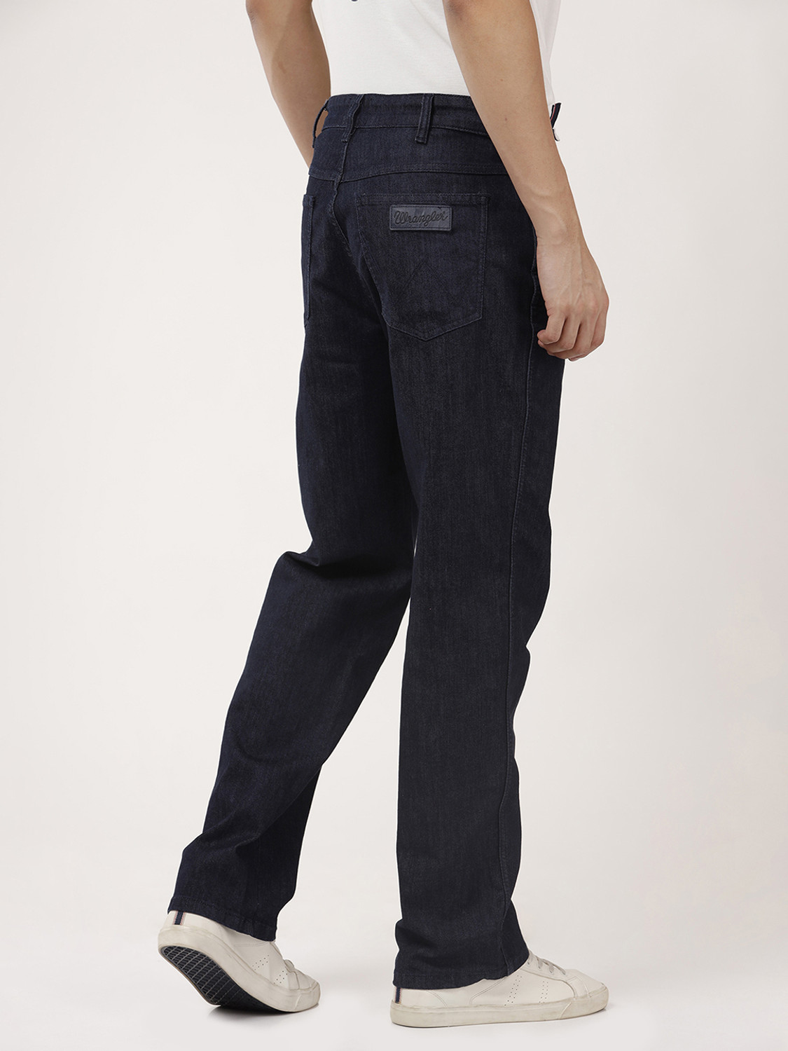 Image of Wrangler Relaxed Fit Men Blue Jeans