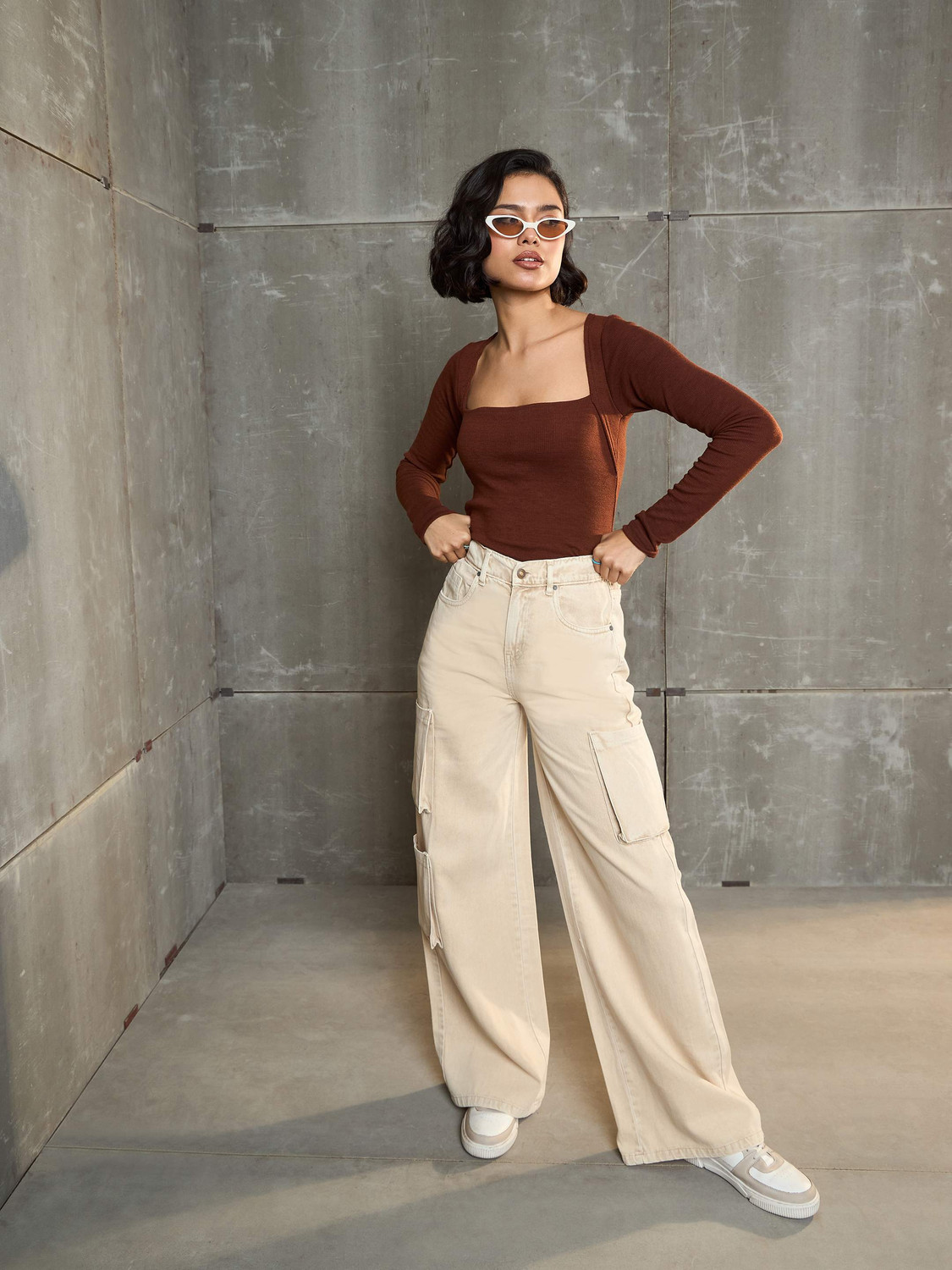 Image of SASSAFRAS Relaxed Fit Women Beige Jeans