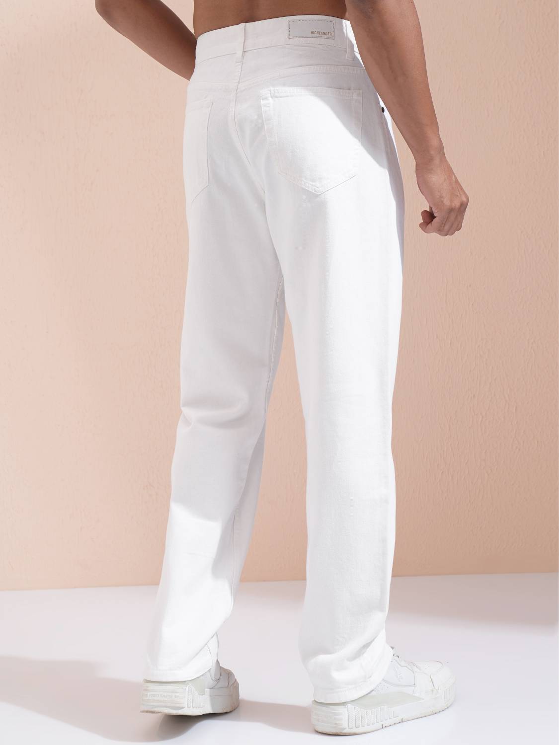 HIGHLANDER Men White Relaxed Fit Jeans - Image 2