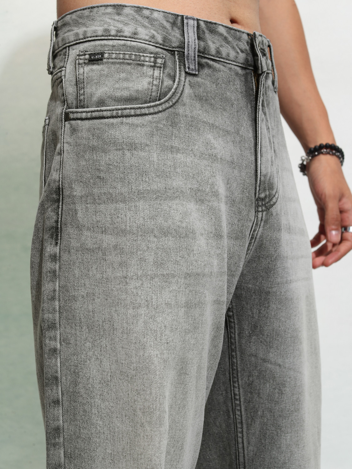Image of HIGHLANDER Men Relaxed Fit Mid Rise Grey Jeans
