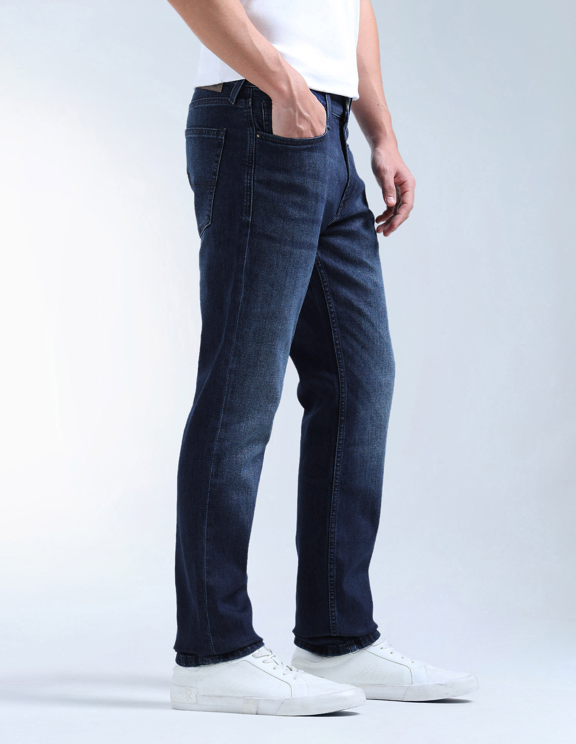 Image of FLYING MACHINE Straight Fit Men Blue Jeans