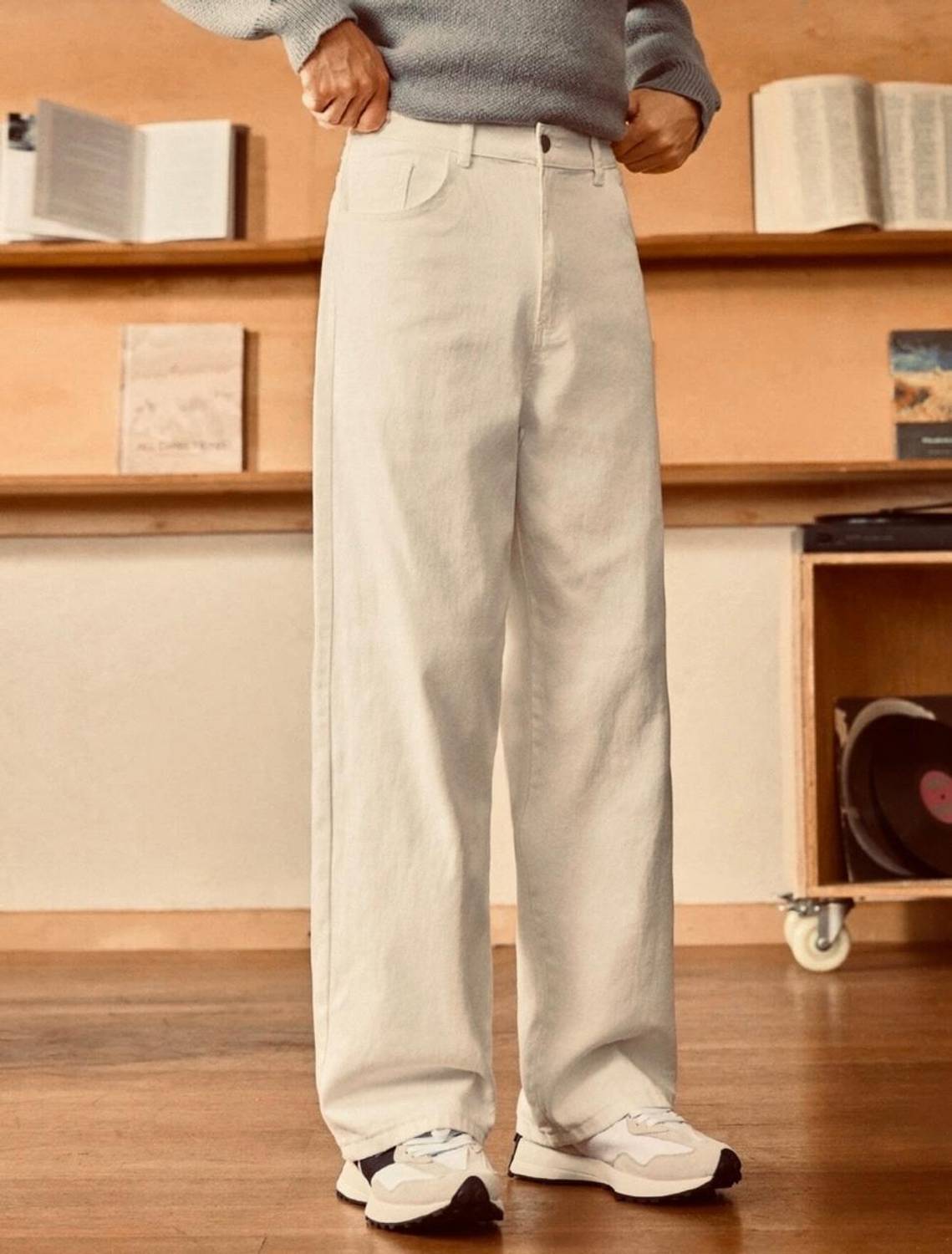 UrbanUptrend Loose Fit Beige Jeans - Image 1