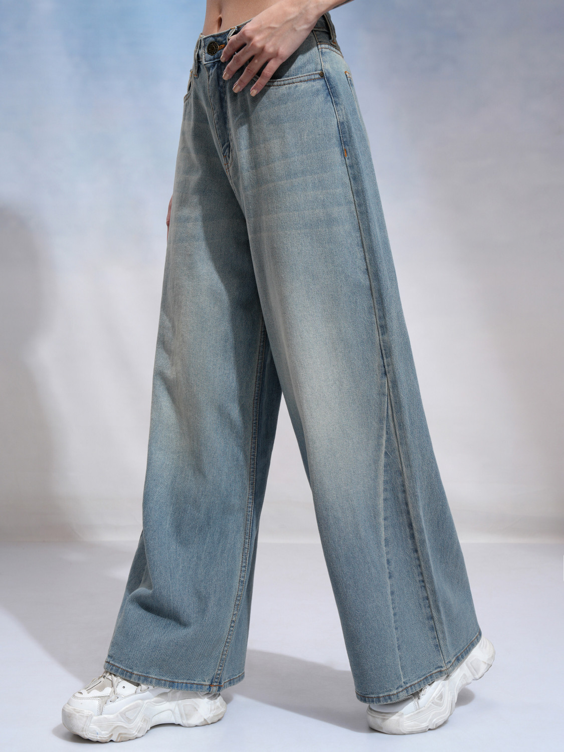 Image of Tokyo Talkies Flared Women Light Blue Jeans