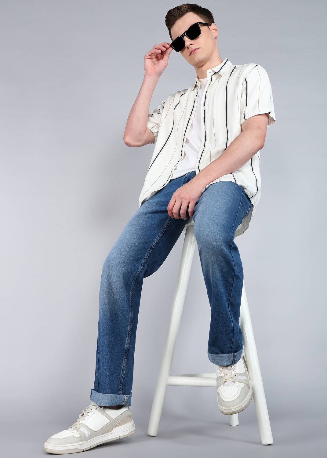Levi's Straight Fit Men Blue Jeans - Image 2