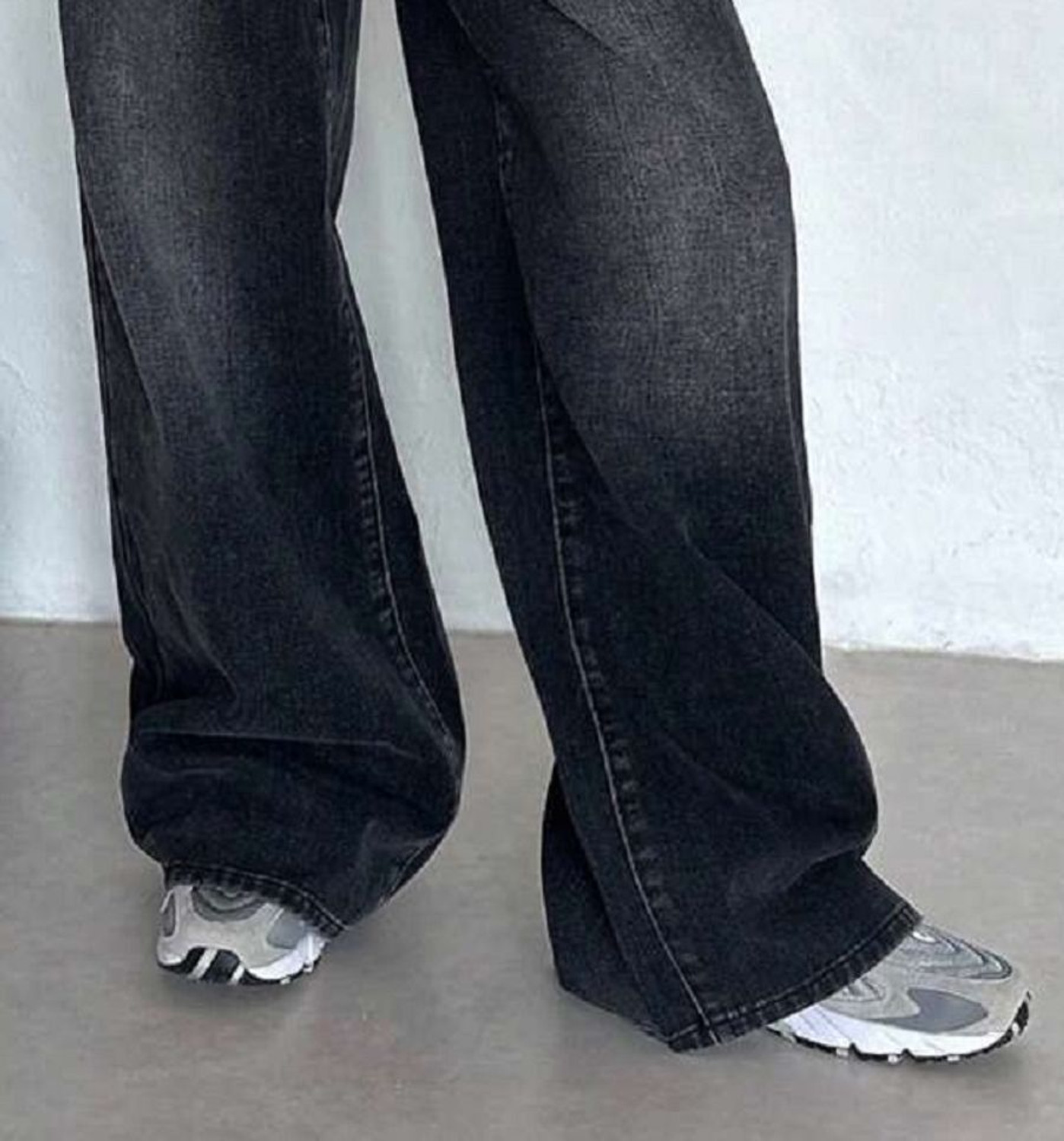 Image of HUNTER HAYES Loose Fit Women Black Jeans