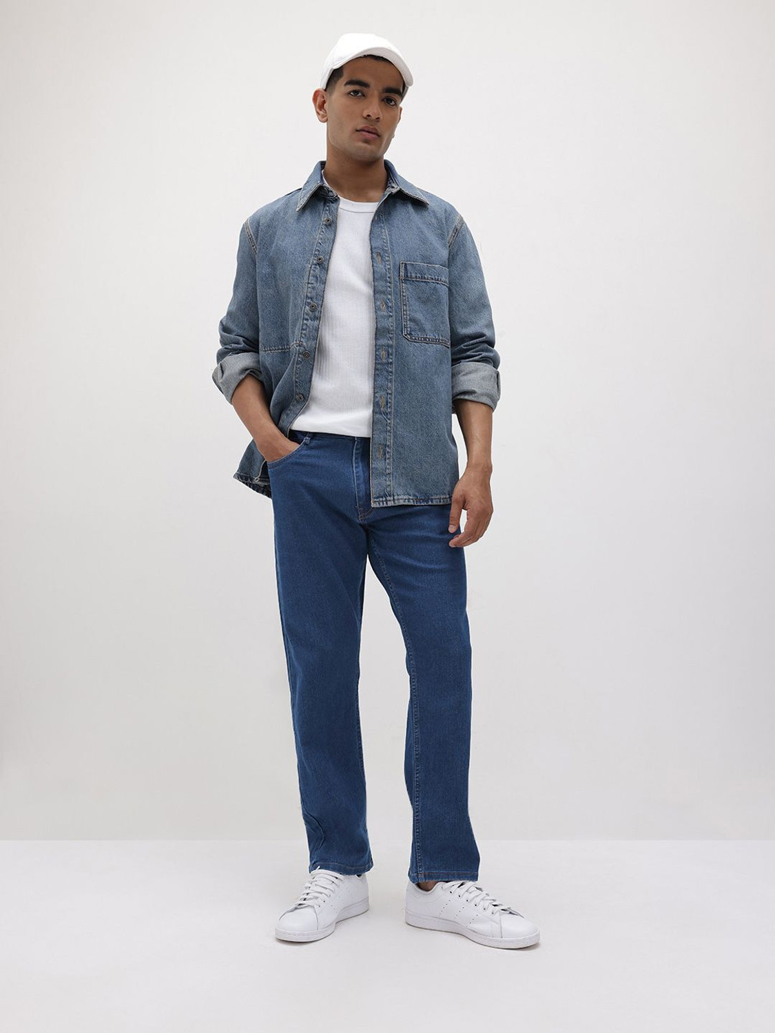 Image of Roadster Relaxed Fit Men Blue Jeans