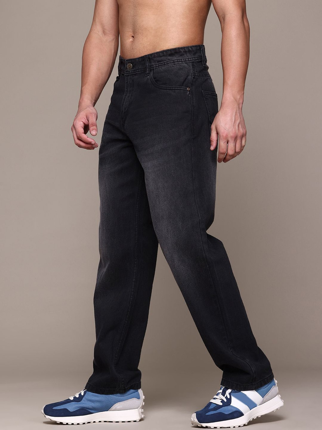 Image of Roadster Straight Fit Men Black Jeans