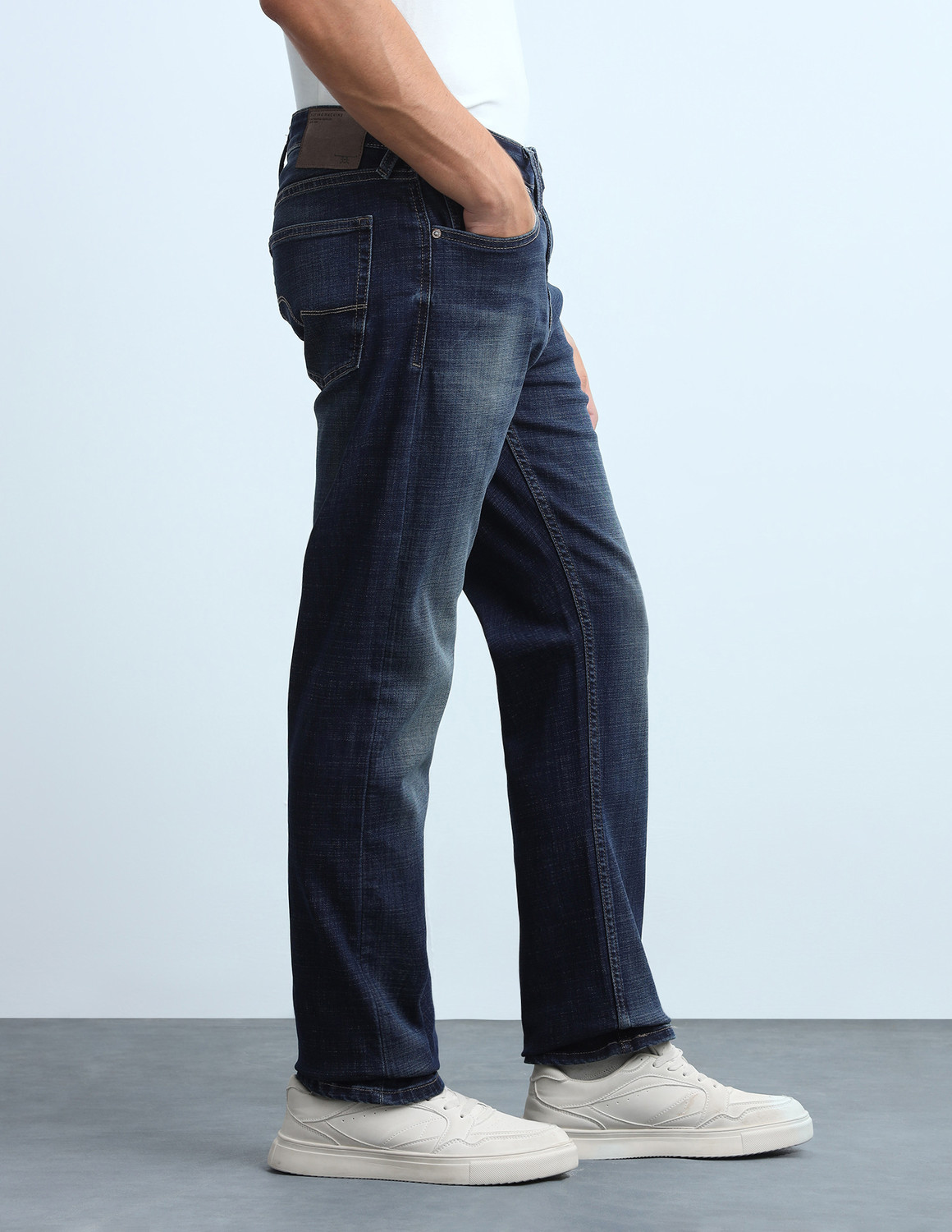 Image of FLYING MACHINE Straight Fit Men Blue Jeans