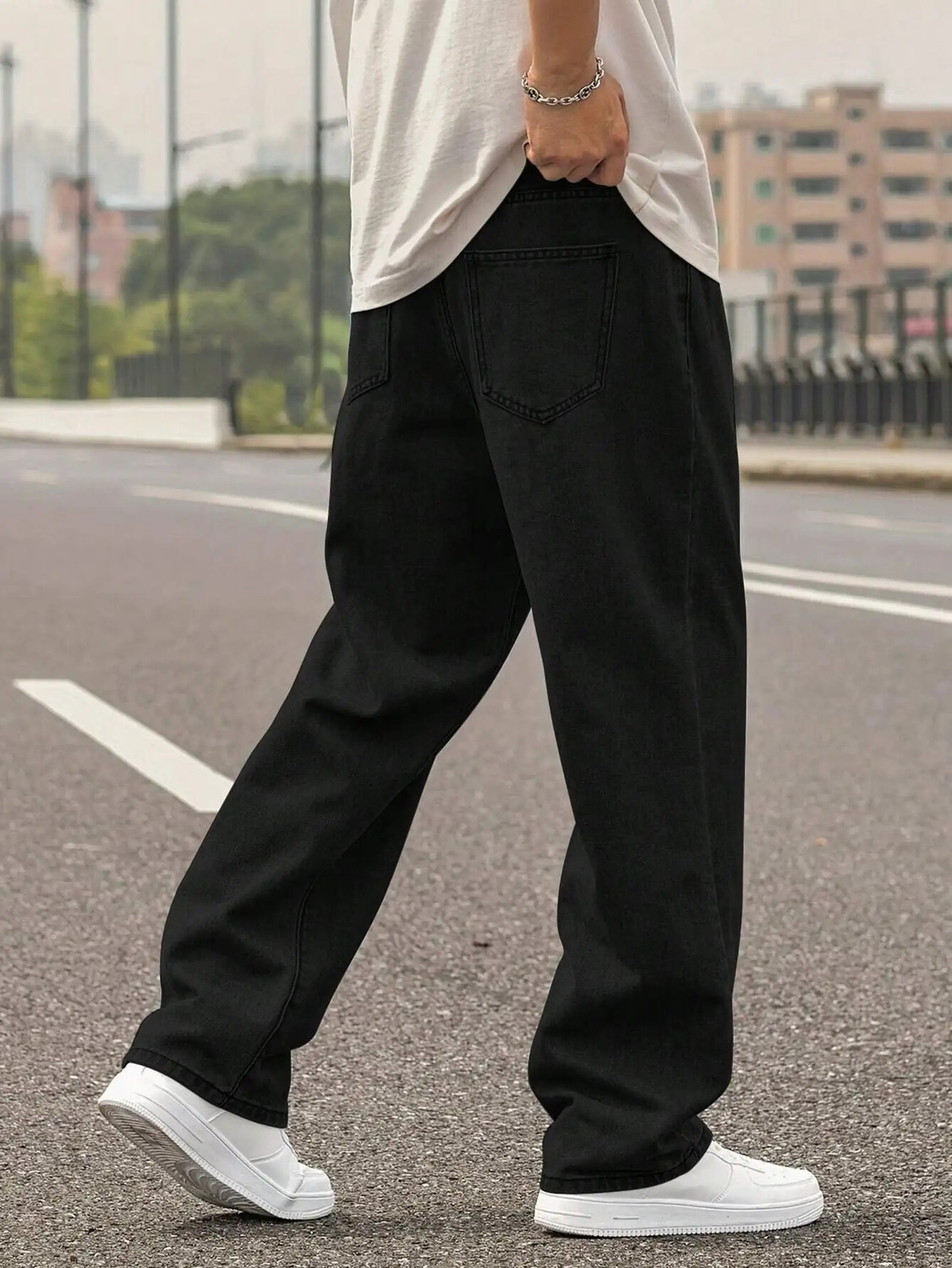 Image of Roadster Loose Fit Men Black Jeans