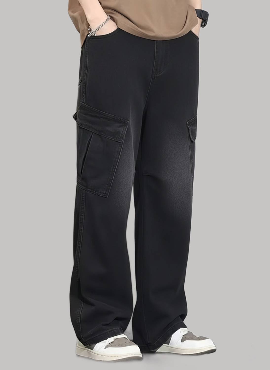 Men Loose Fit Mid Rise Black Jeans - Image 1