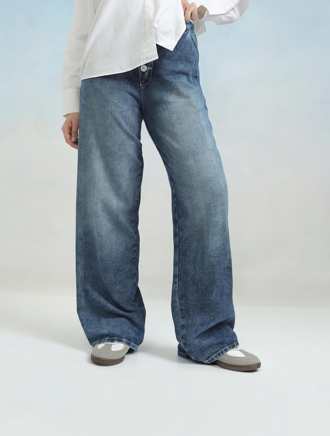 Image of Tokyo Talkies Flared Women Blue Jeans