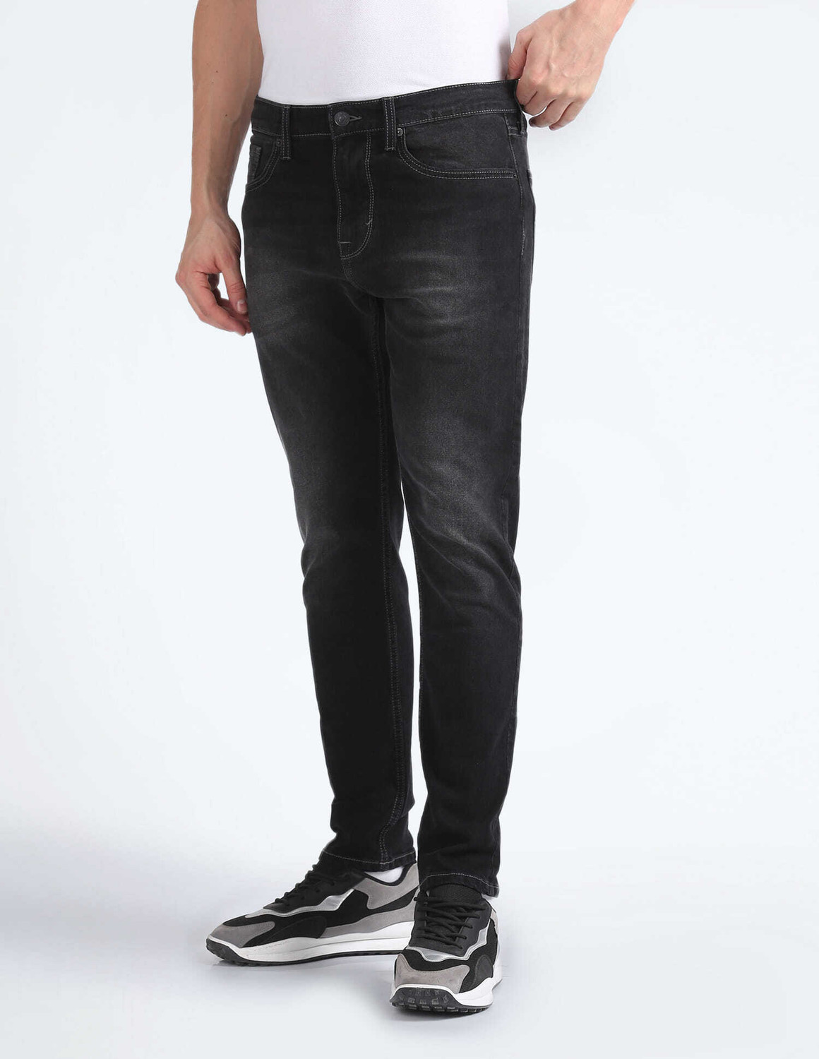 Image of FLYING MACHINE Tapered Fit Men Black Jeans