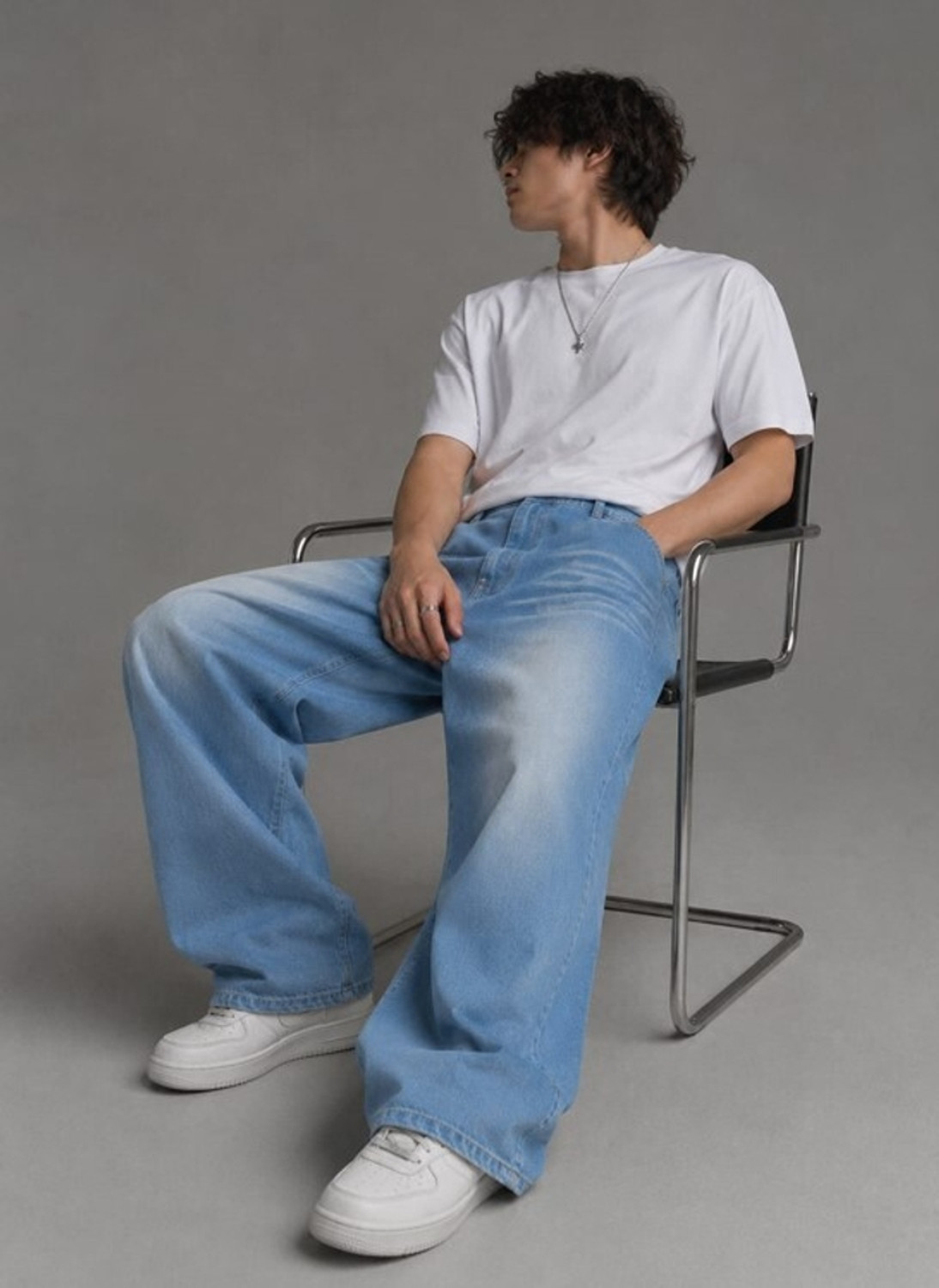 Image of Veliume Men Wide Leg Mid Rise Light Blue Jeans