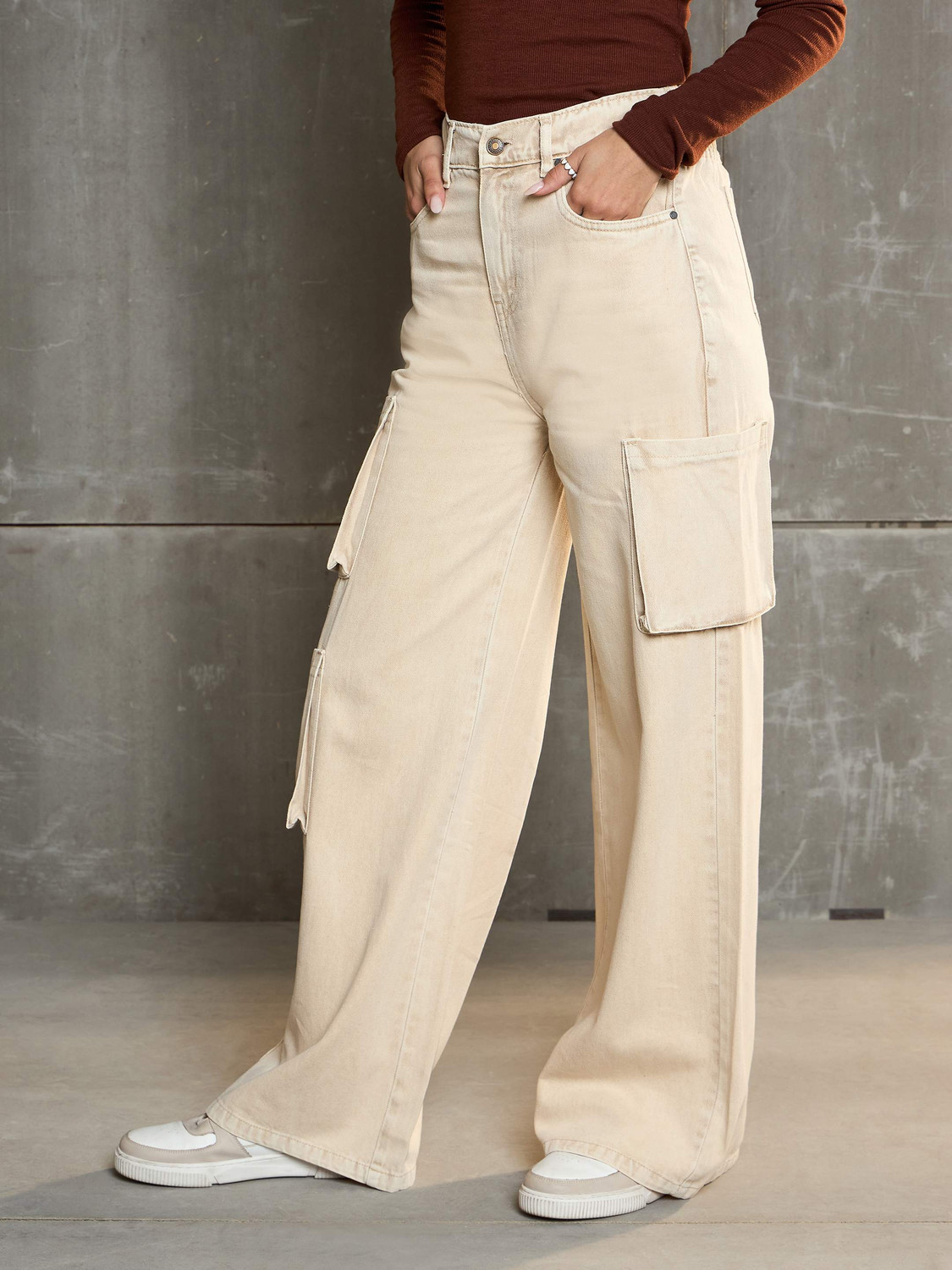 Image of SASSAFRAS Relaxed Fit Women Beige Jeans