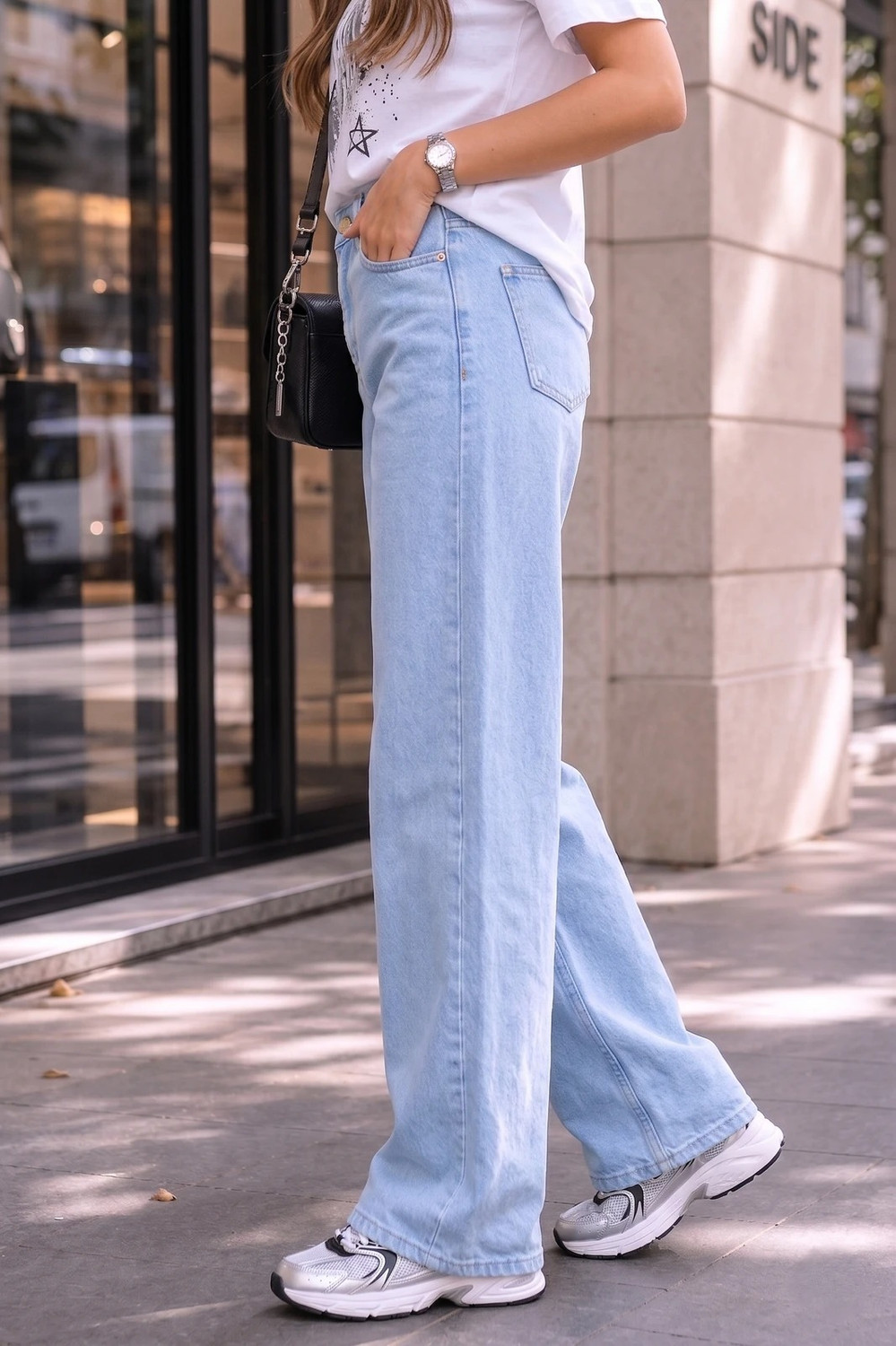 Image of KASHIAN Loose Fit Women Light Blue Jeans