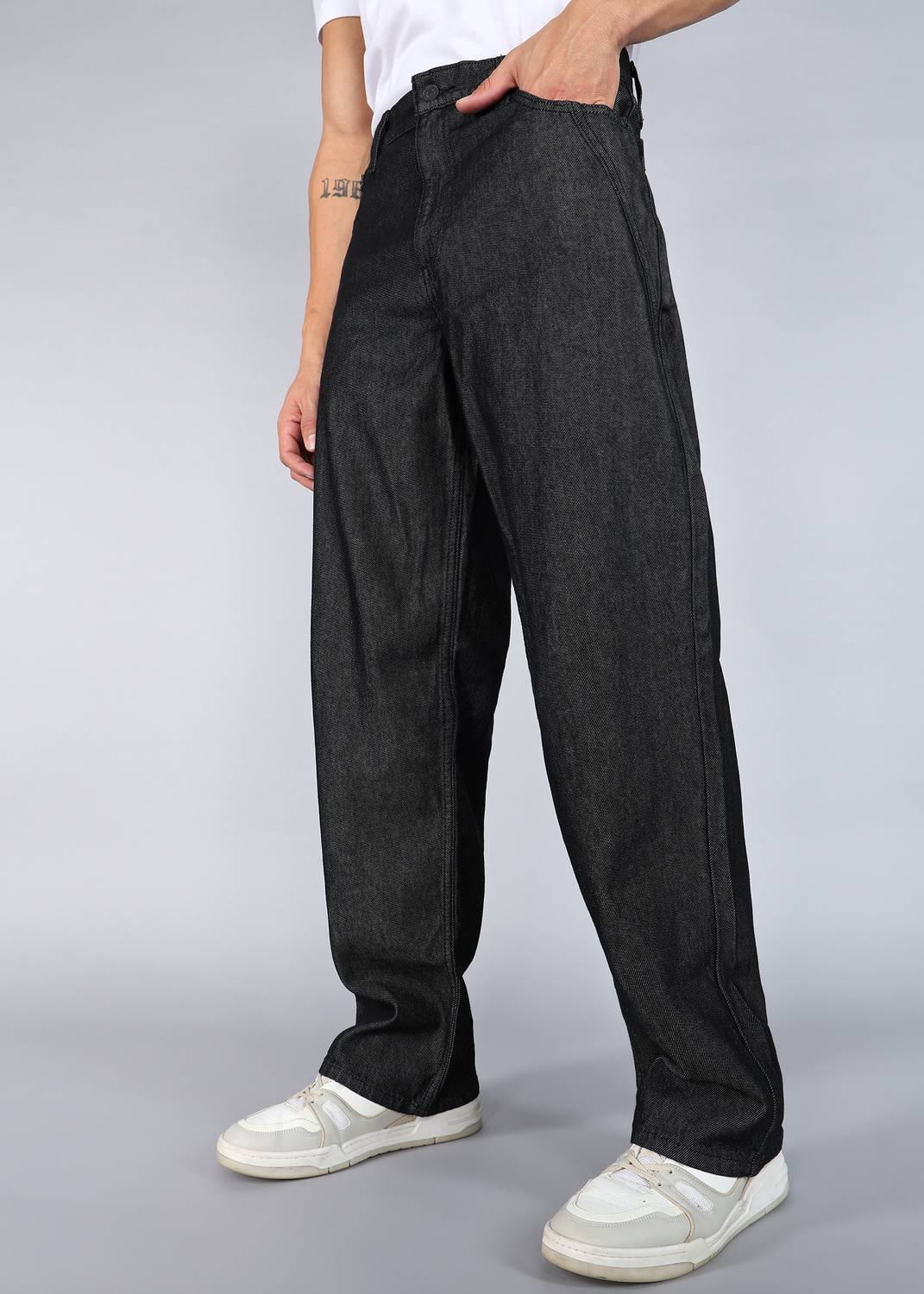 LEVI'S Loose Fit Black Jeans - Image 3