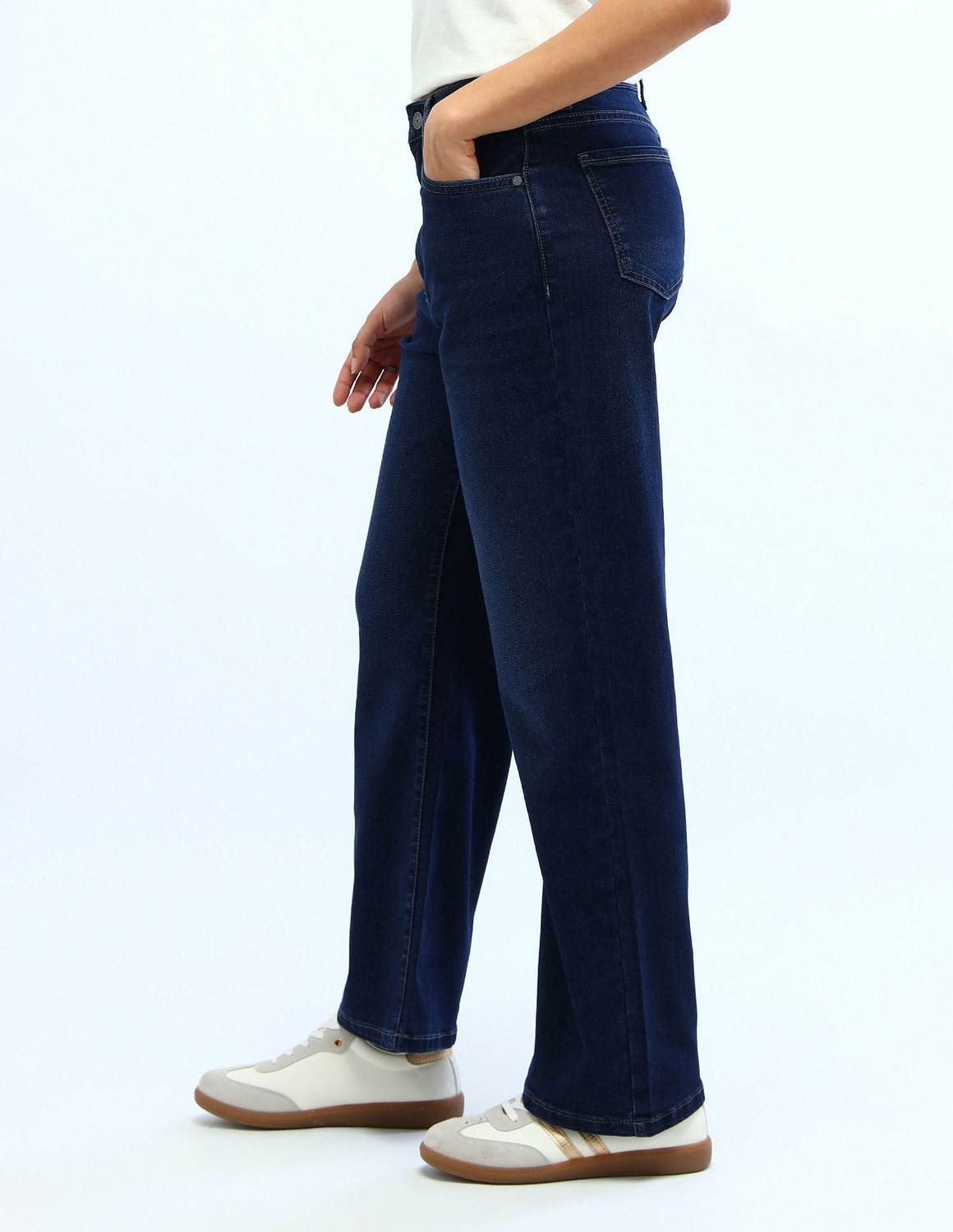 Image of FLYING MACHINE Straight Fit Women Blue Jeans