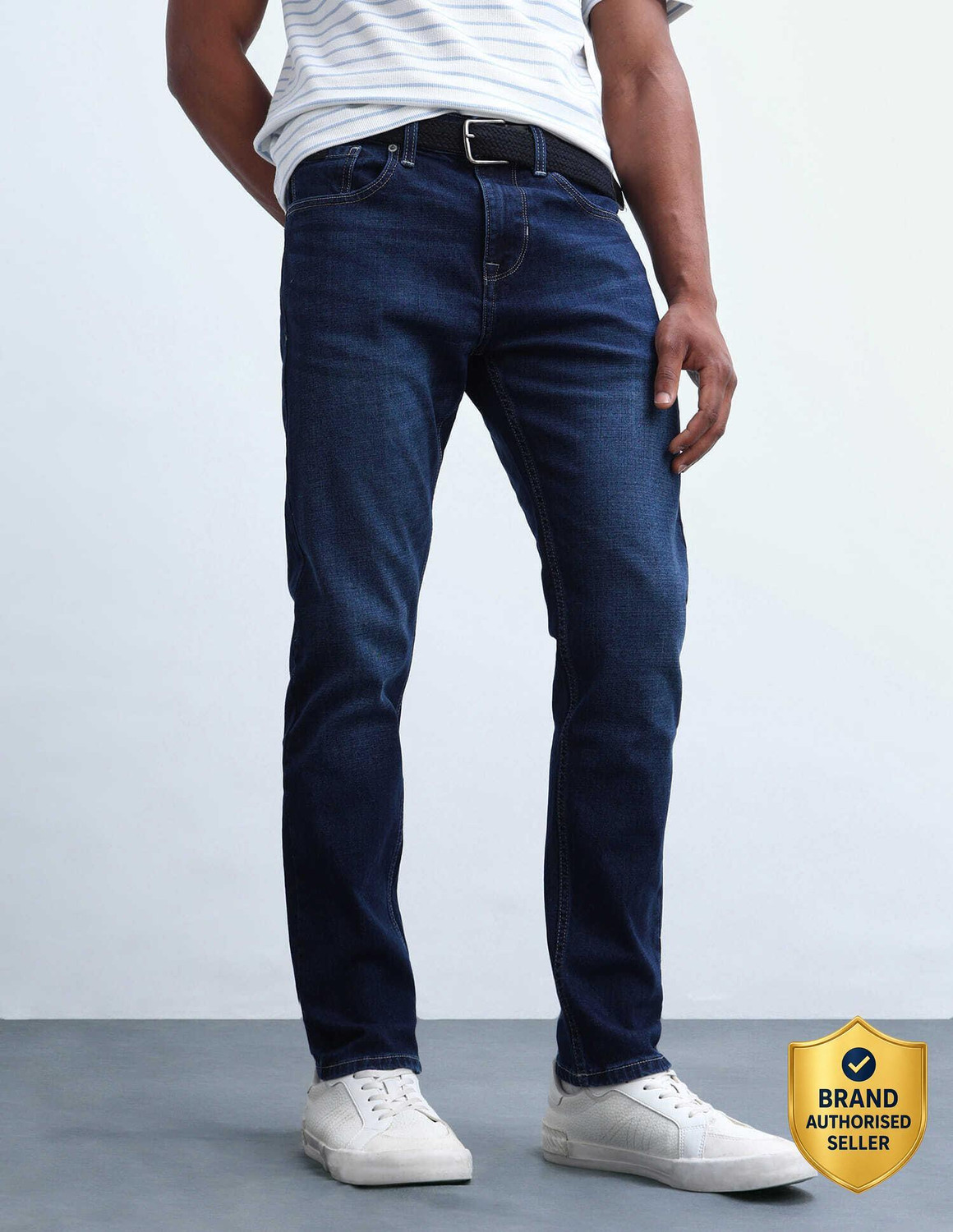 Image of FLYING MACHINE Men Slim Mid Rise Blue Jeans
