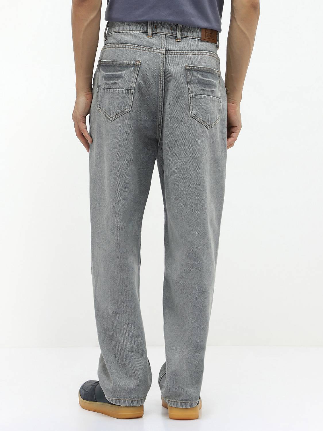Urbano Men Grey Loose Fit Jeans - Image 3