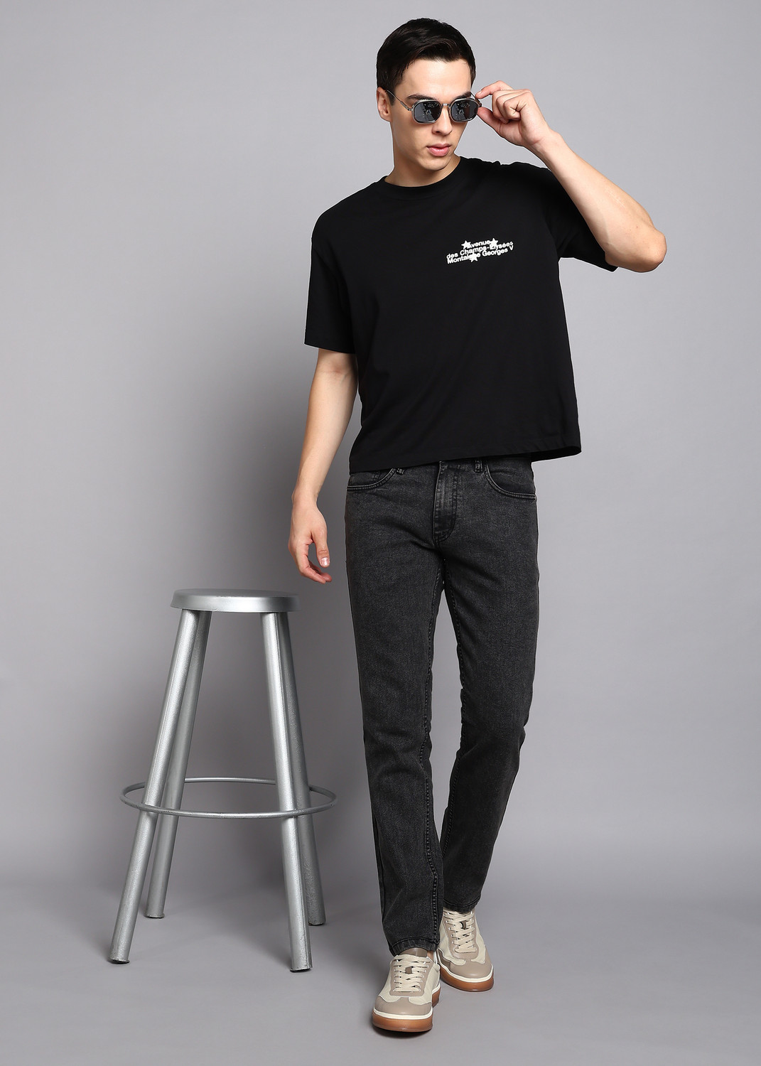 Image of Roadster Men Slim Mid Rise Black Jeans