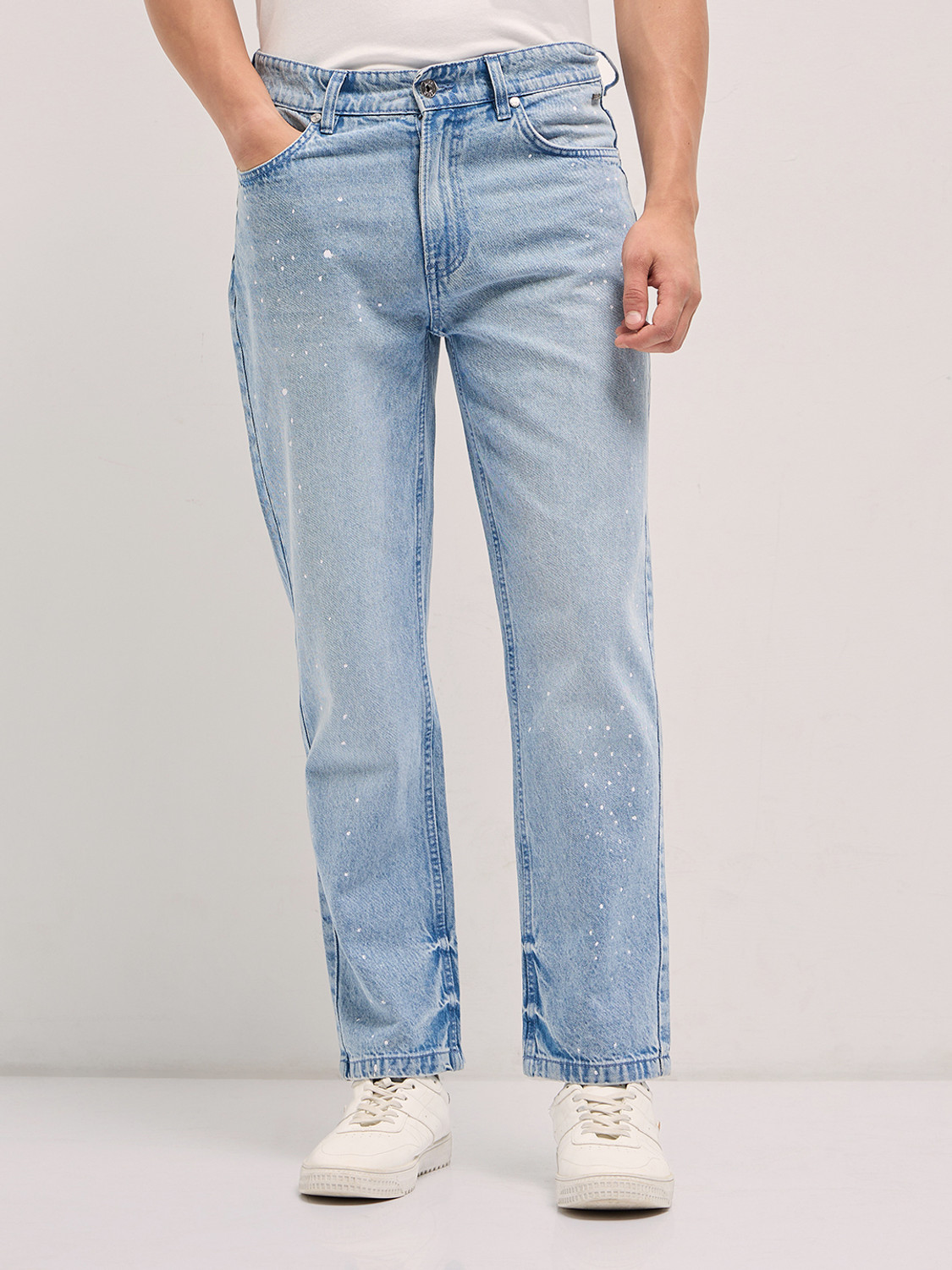 Image of THE BEAR HOUSE Straight Fit Men Light Blue Jeans